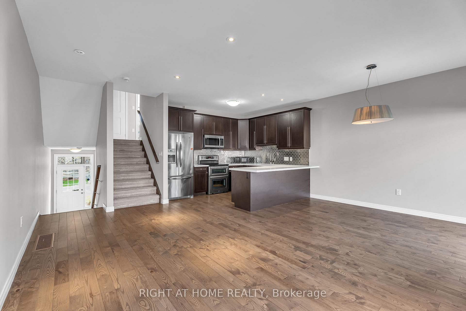 Photo 7 of Unit 16, 1030 Oakcrossing Gate, London, North M — HOMEH