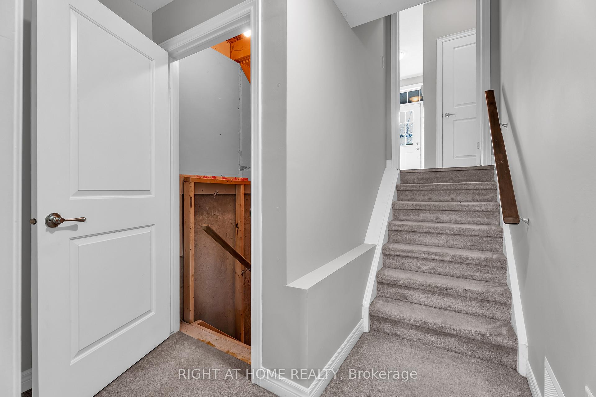 Photo 27 of Unit 16, 1030 Oakcrossing Gate, London, North M — HOMEH