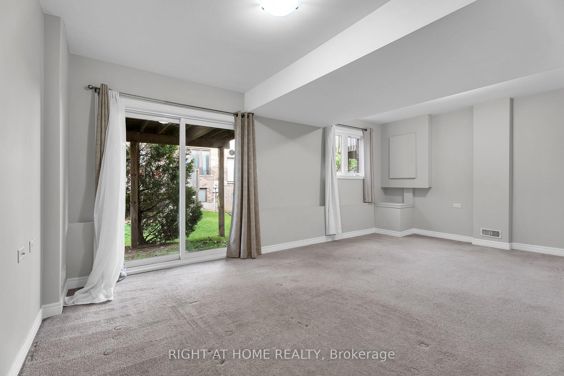 Photo 29 of Unit 16, 1030 Oakcrossing Gate, London, North M — HOMEH