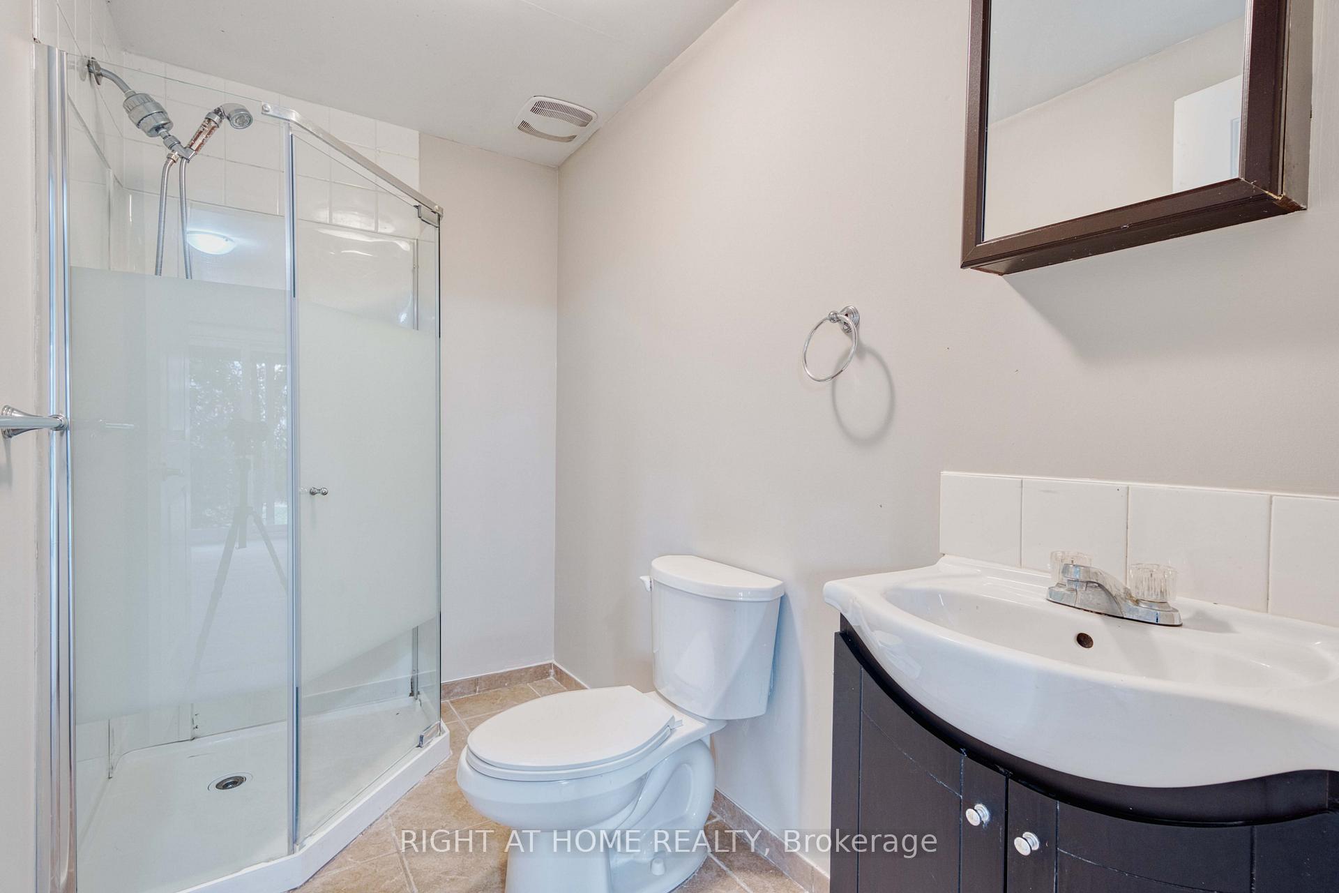 Photo 31 of Unit 16, 1030 Oakcrossing Gate, London, North M — HOMEH