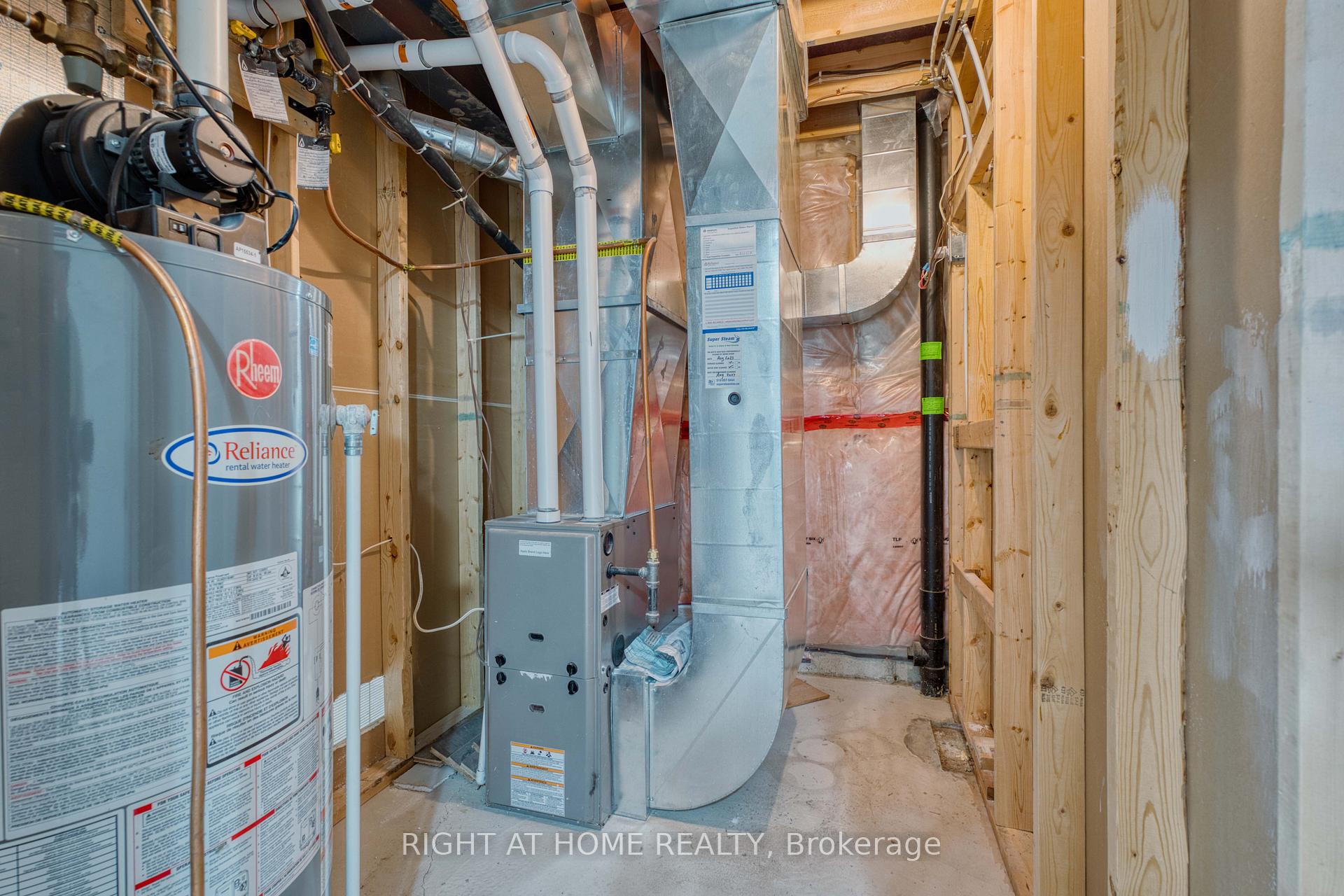 Photo 33 of Unit 16, 1030 Oakcrossing Gate, London, North M — HOMEH