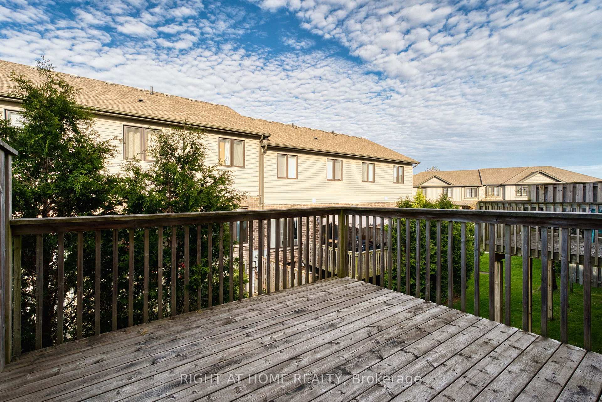 Photo 35 of Unit 16, 1030 Oakcrossing Gate, London, North M — HOMEH