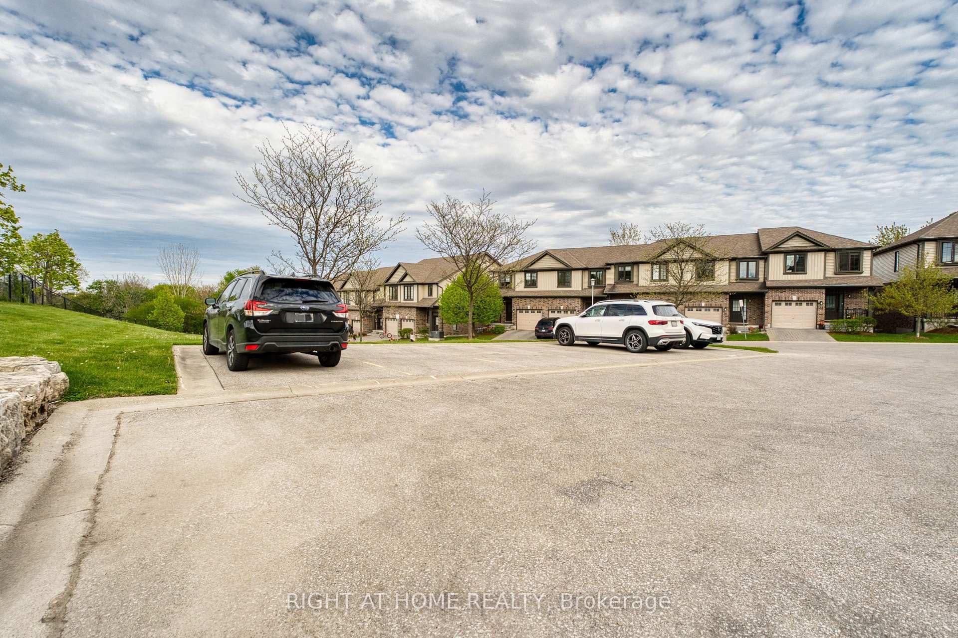 Photo 39 of Unit 16, 1030 Oakcrossing Gate, London, North M — HOMEH