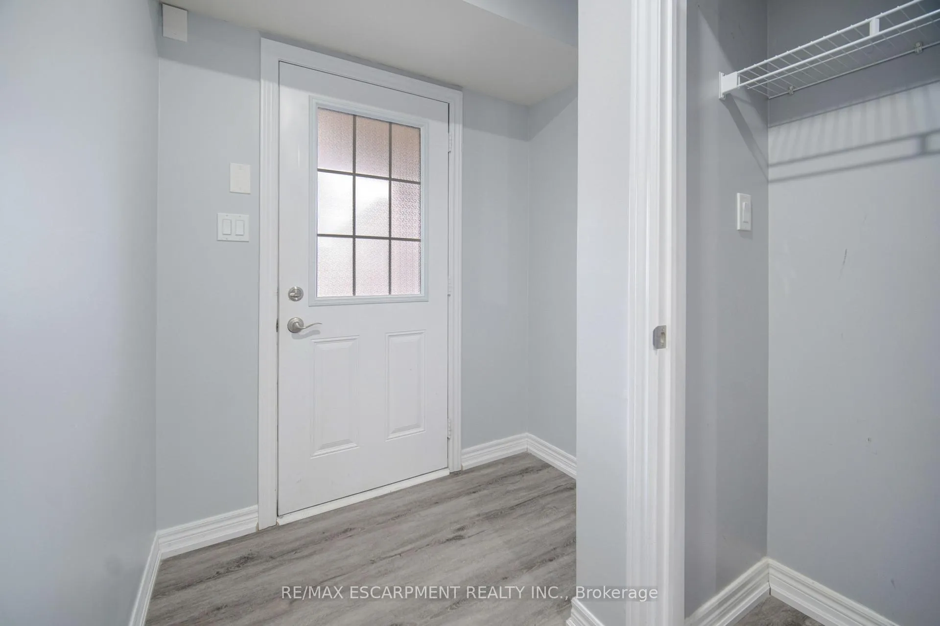 Photo 5 of 404 Linden Drive, Cambridge, Preston Heights — HOMEH