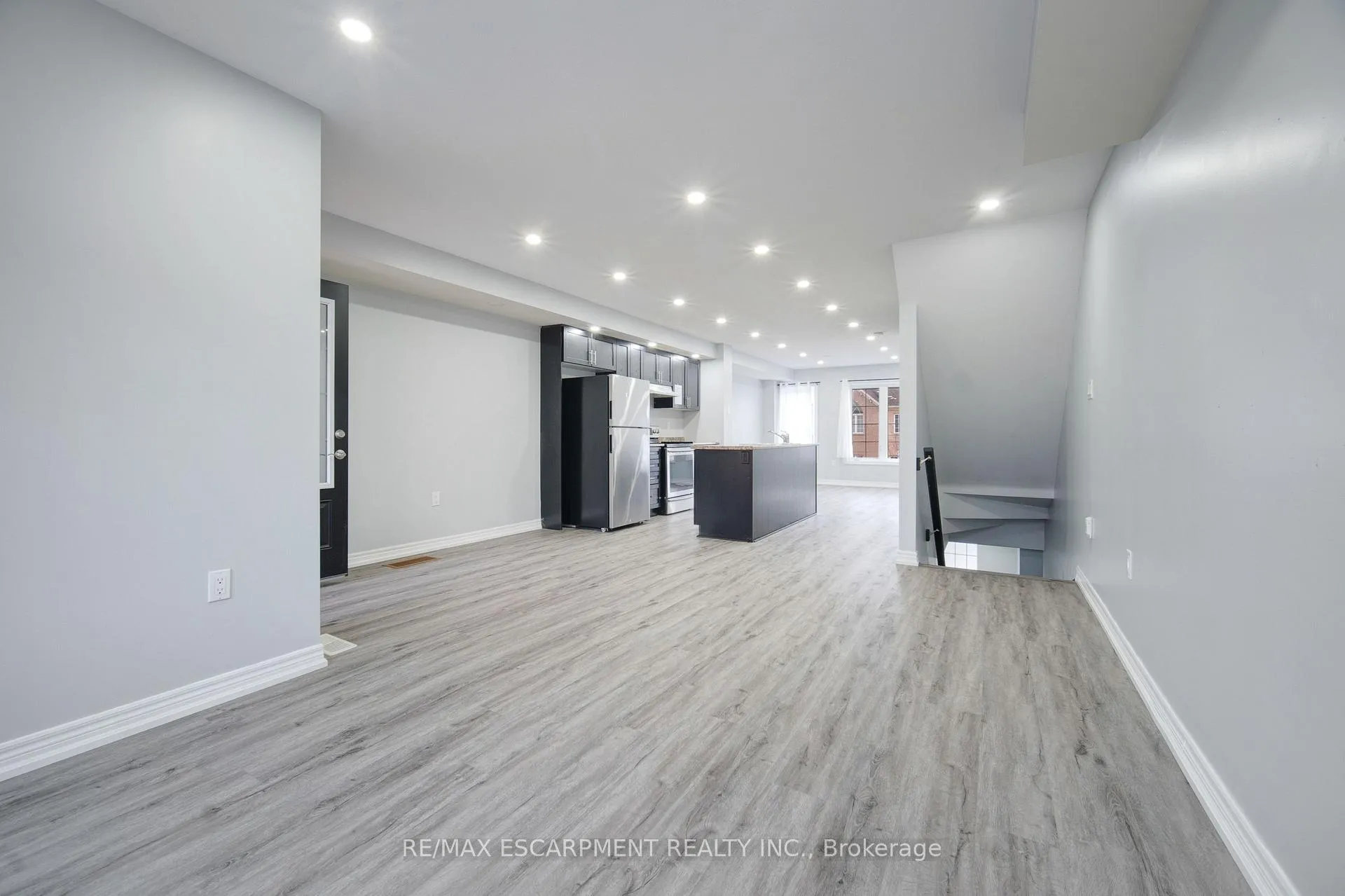 Photo 10 of 404 Linden Drive, Cambridge, Preston Heights — HOMEH