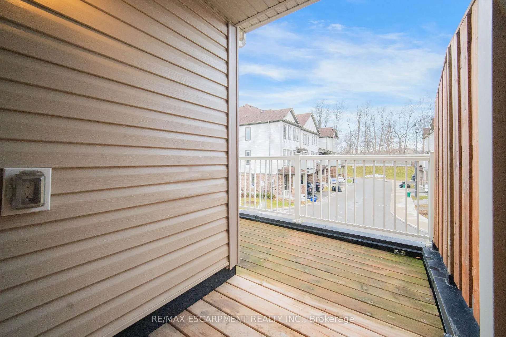 Photo 12 of 404 Linden Drive, Cambridge, Preston Heights — HOMEH