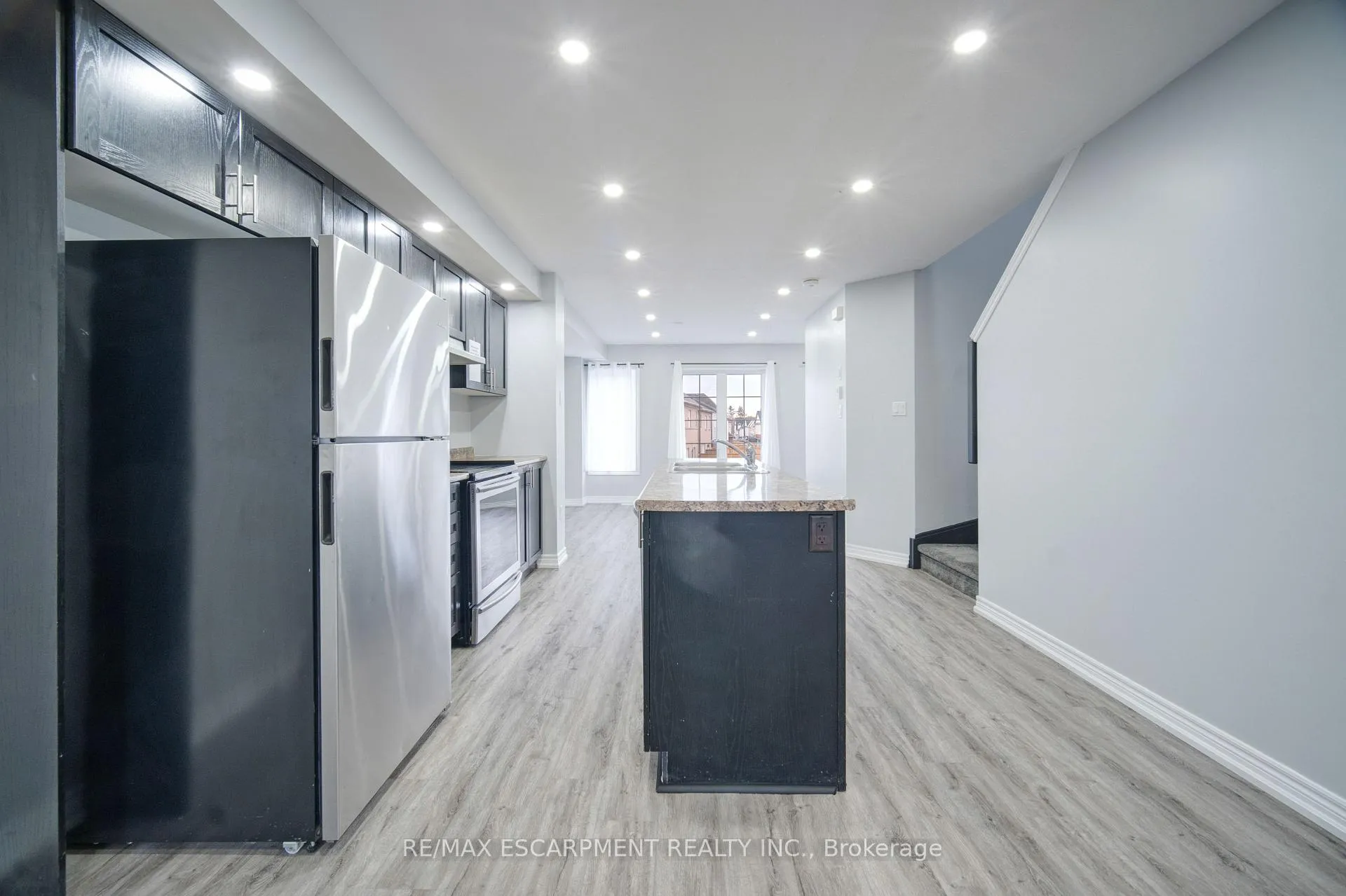 Photo 17 of 404 Linden Drive, Cambridge, Preston Heights — HOMEH