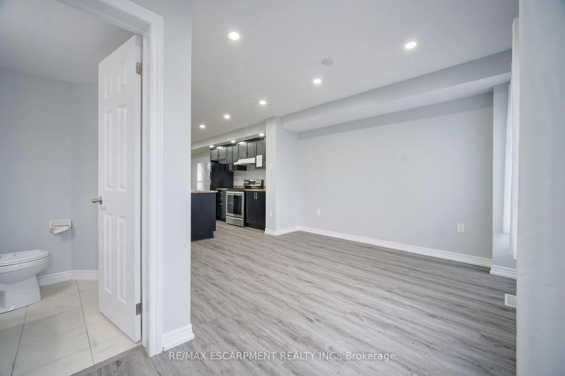 Photo 21 of 404 Linden Drive, Cambridge, Preston Heights — HOMEH