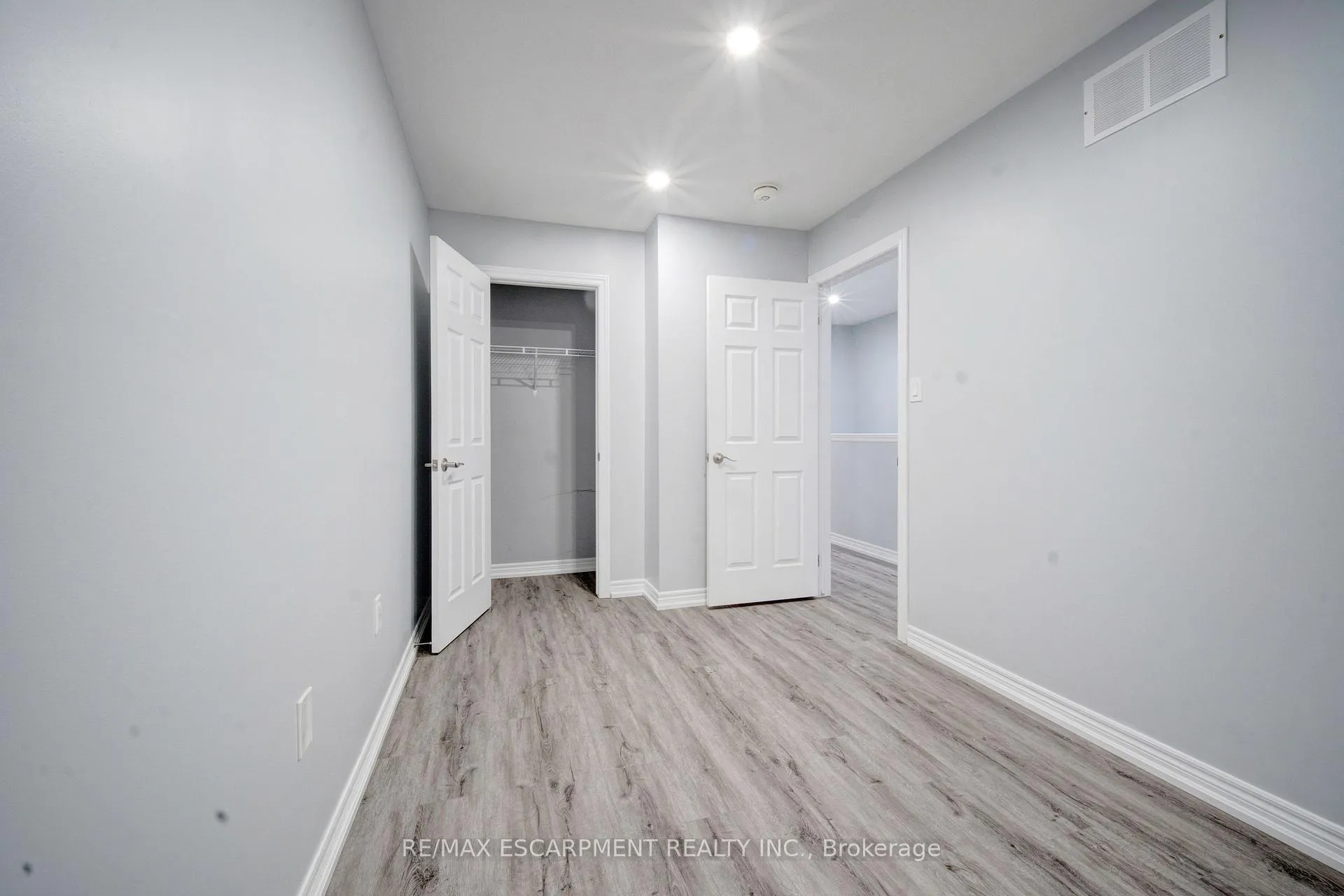 Photo 29 of 404 Linden Drive, Cambridge, Preston Heights — HOMEH
