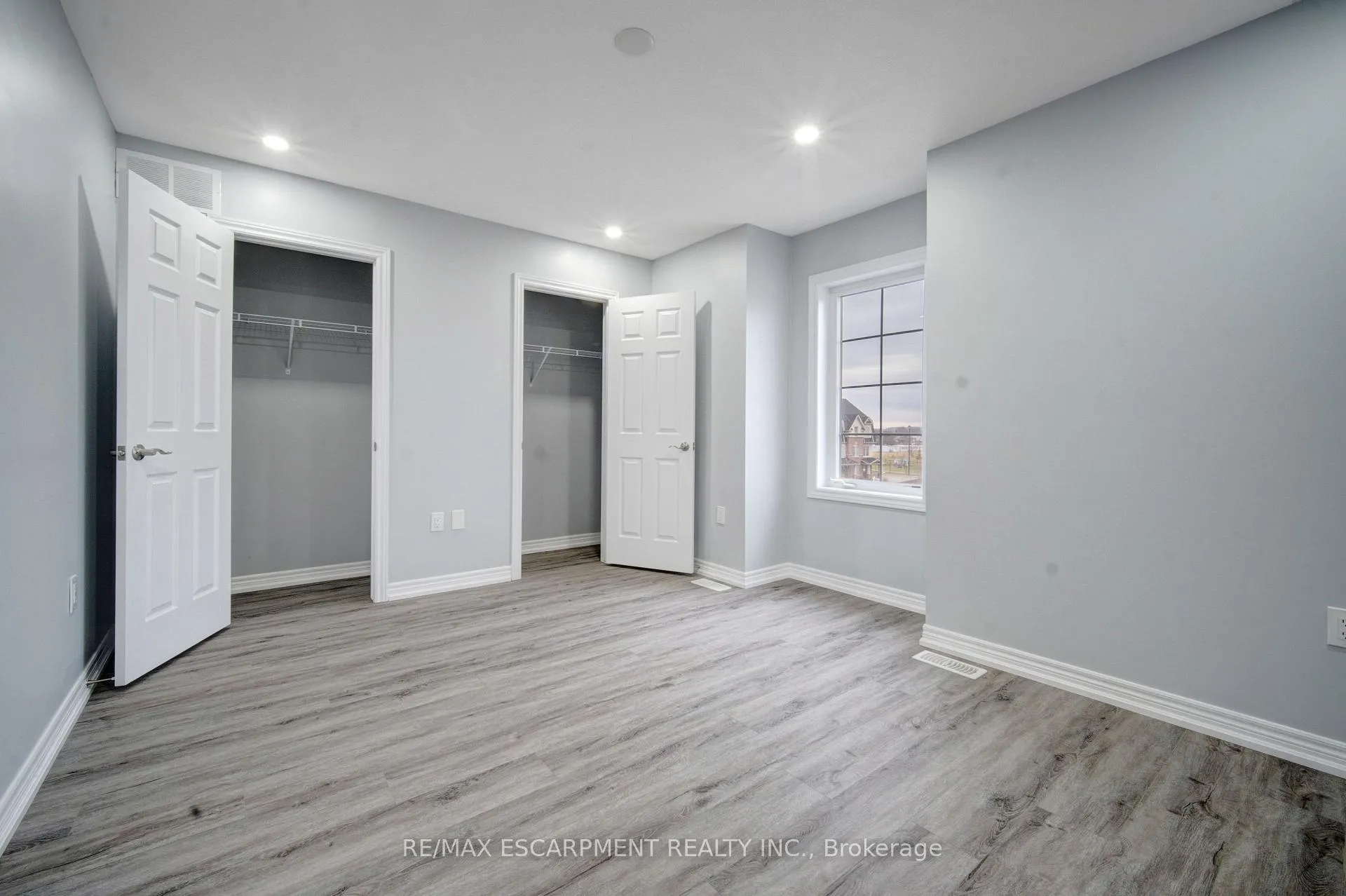 Photo 33 of 404 Linden Drive, Cambridge, Preston Heights — HOMEH