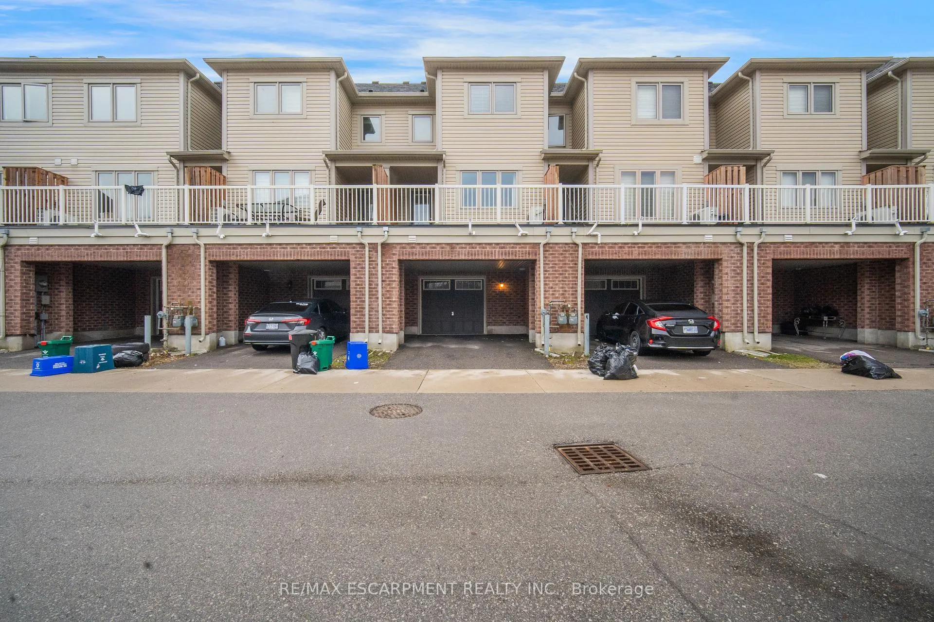 Photo 39 of 404 Linden Drive, Cambridge, Preston Heights — HOMEH
