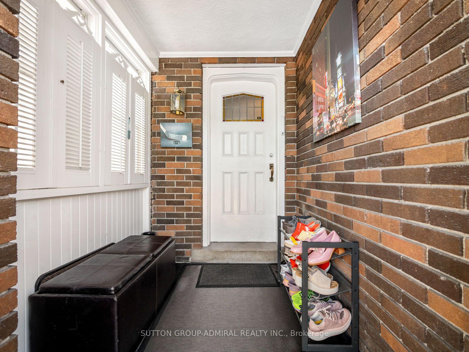 Photo 4 of 980 Kipling Avenue, Etobicoke, Islington-City Centre West — HOMEH