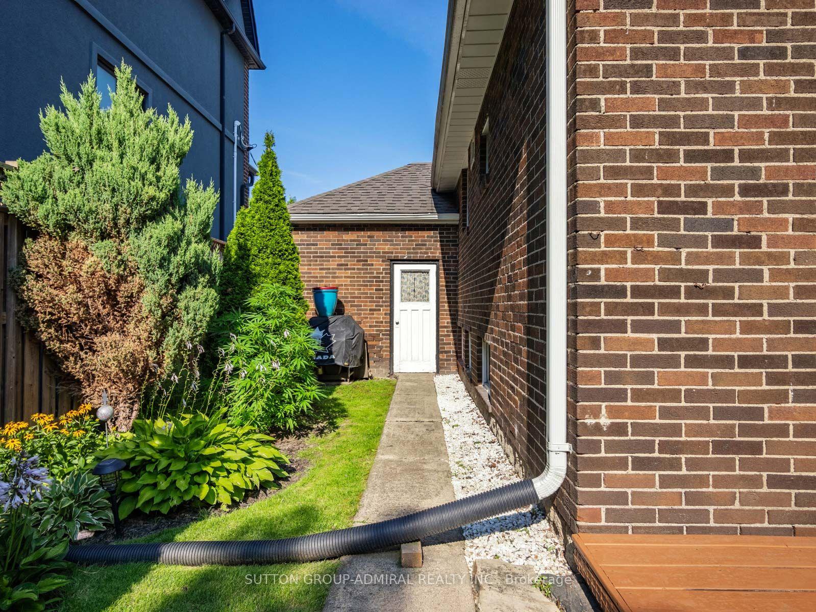 Photo 32 of 980 Kipling Avenue, Etobicoke, Islington-City Centre West — HOMEH