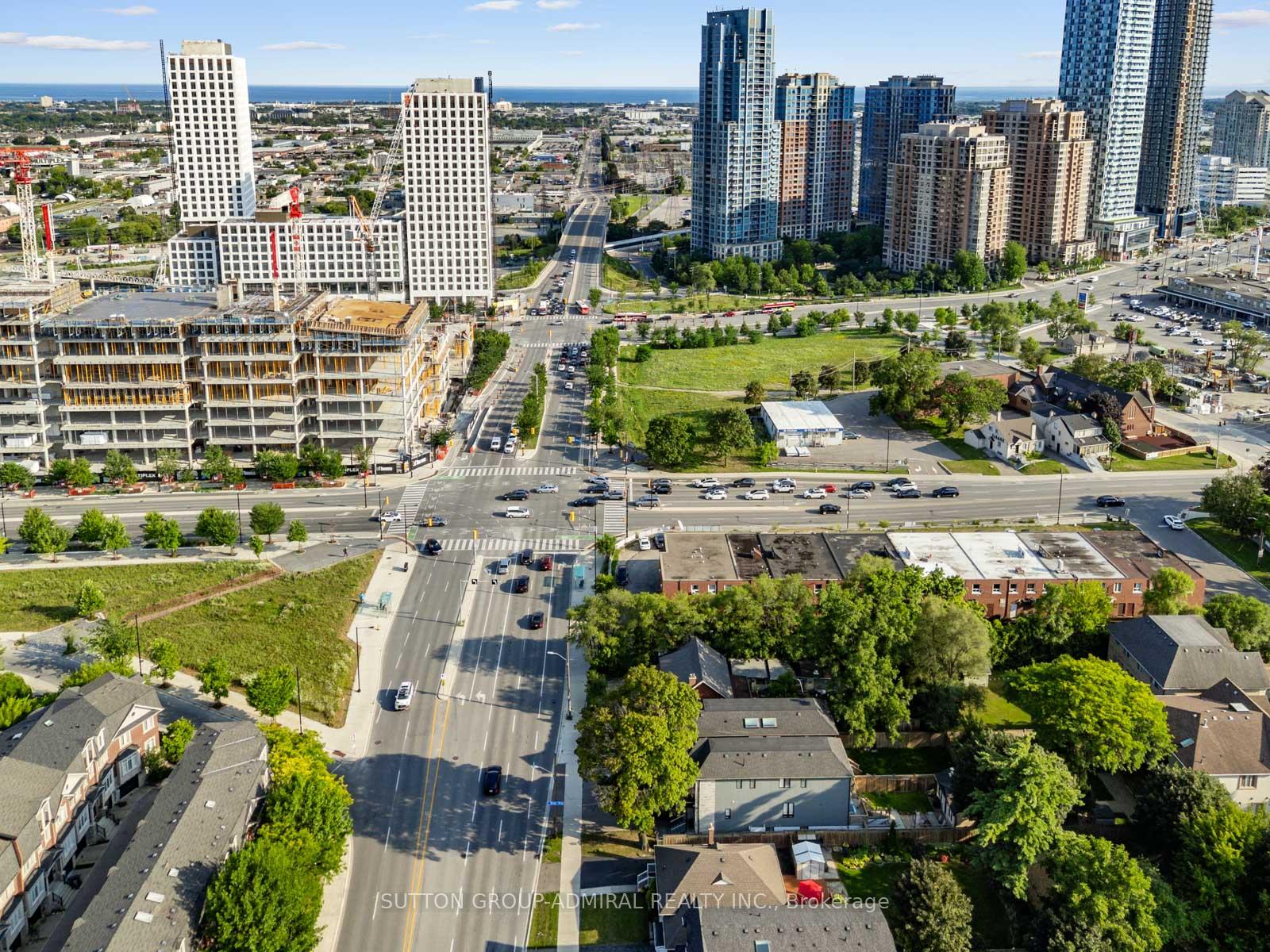 Photo 43 of 980 Kipling Avenue, Etobicoke, Islington-City Centre West — HOMEH