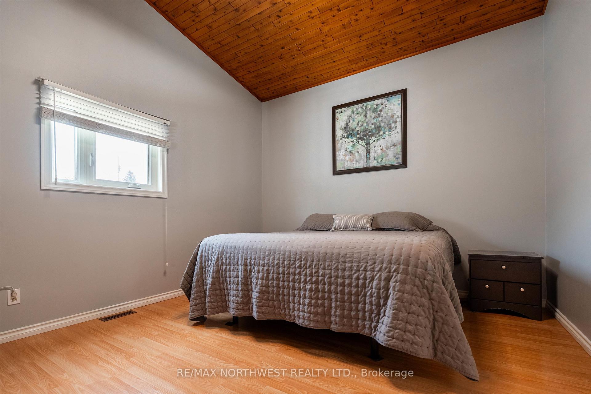 Photo 29 of 29 Amethyst Street, Kenora, Amethyst — HOMEH