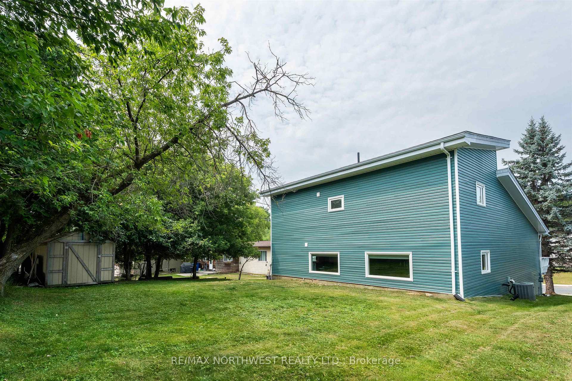 Photo 50 of 29 Amethyst Street, Kenora, Amethyst — HOMEH