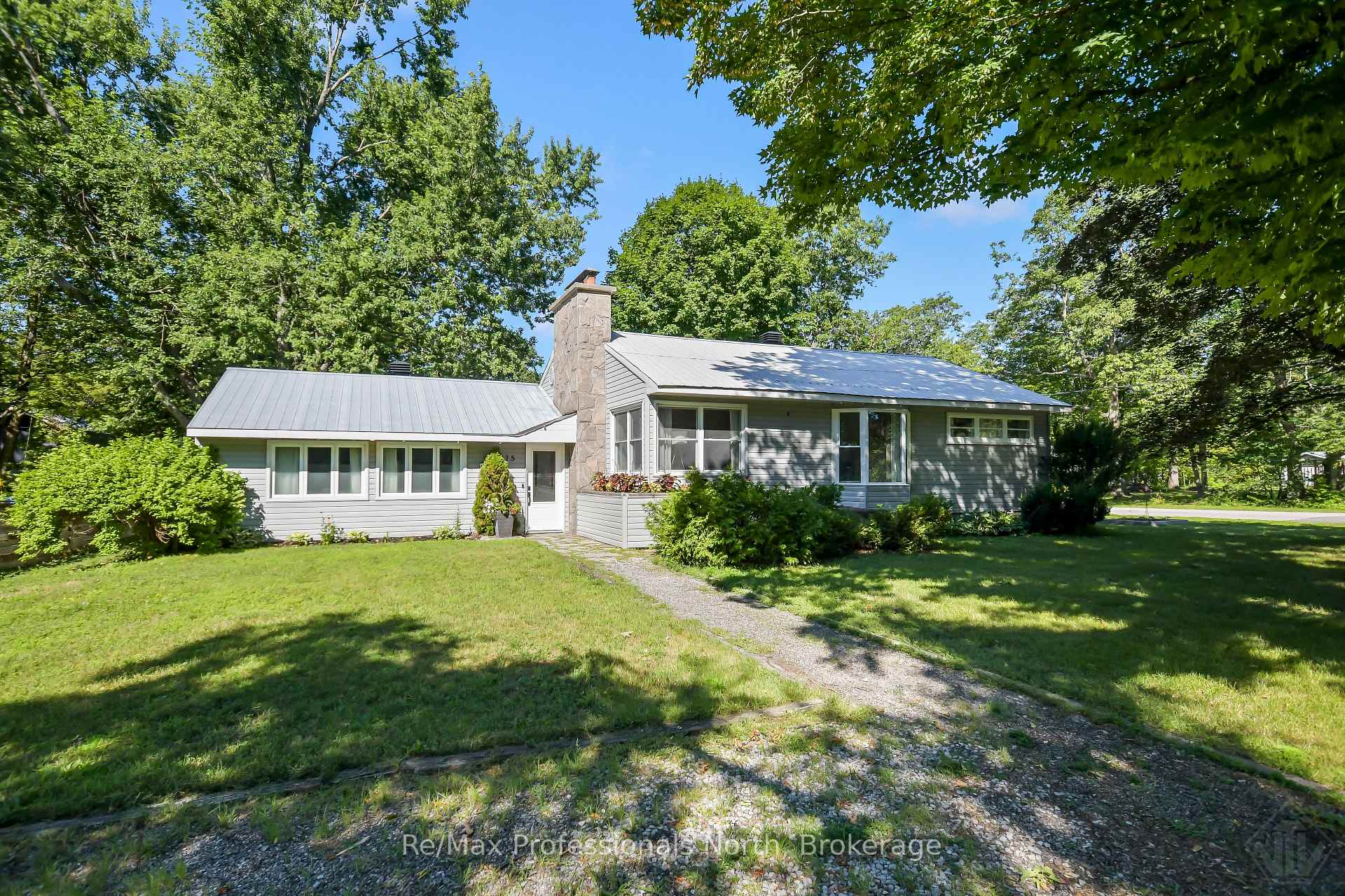 Photo of 775 Muskoka Beach Road