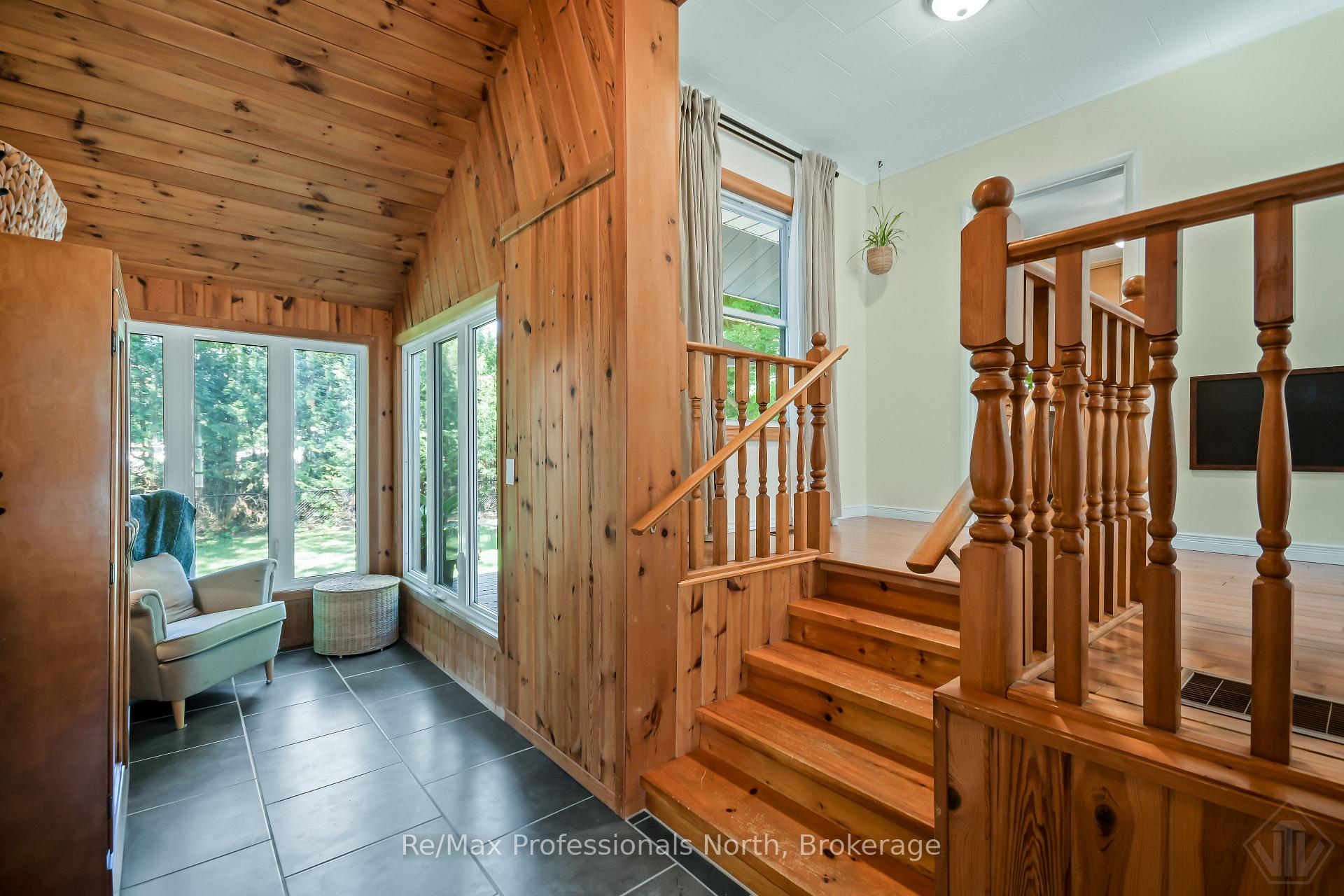 Photo 3 of 775 Muskoka Beach Road, Gravenhurst, Muskoka (S) — HOMEH
