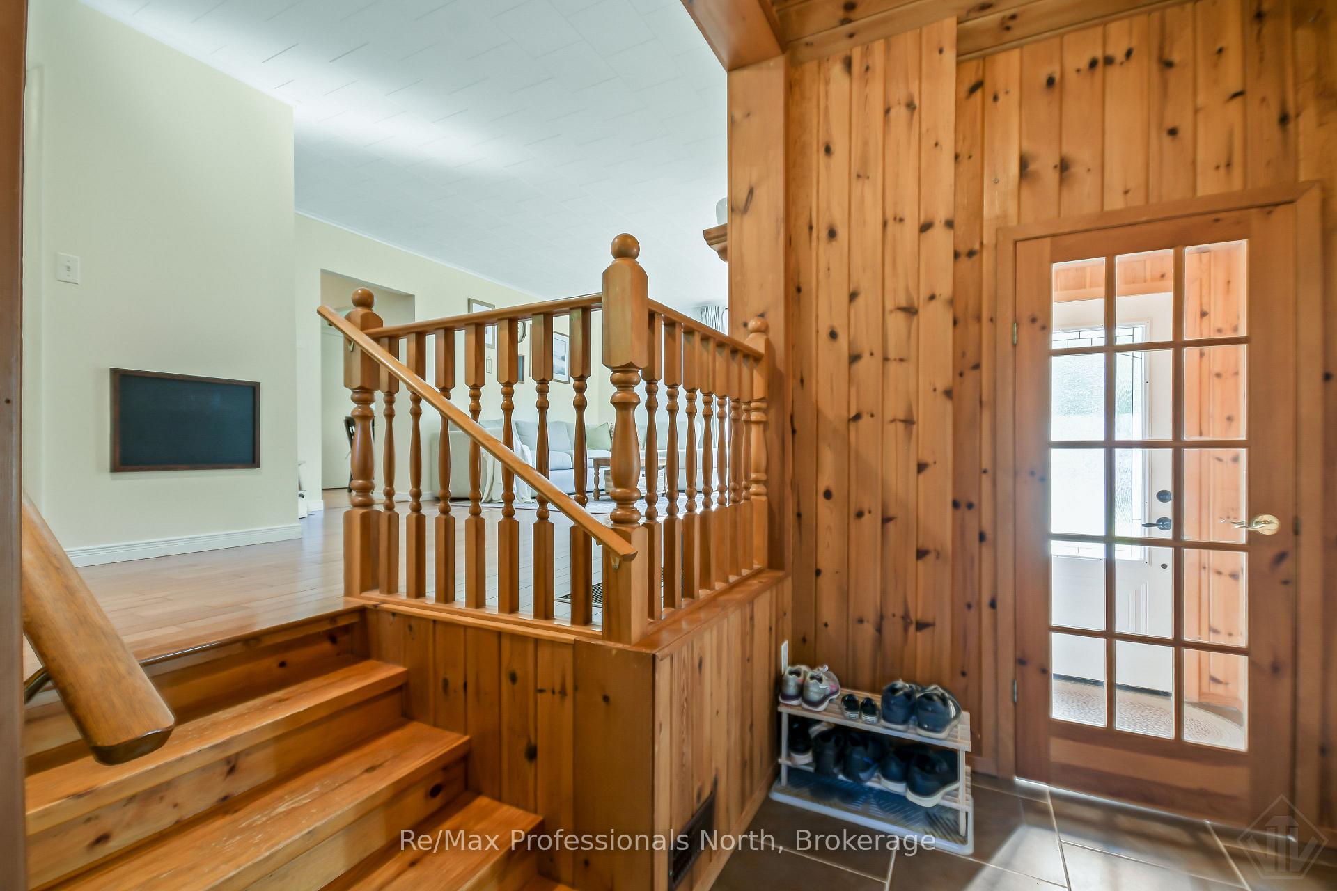 Photo 4 of 775 Muskoka Beach Road, Gravenhurst, Muskoka (S) — HOMEH