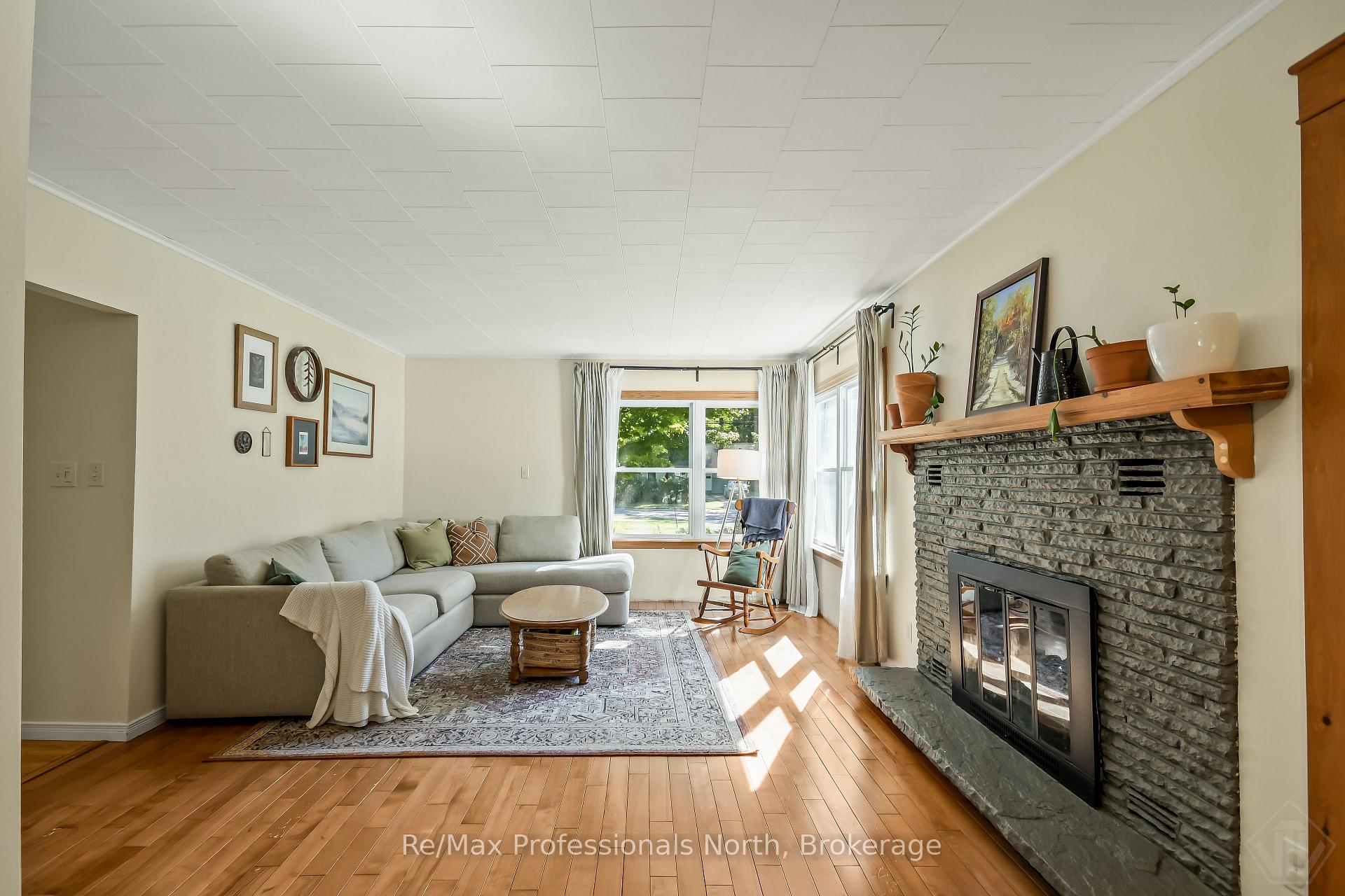 Photo 8 of 775 Muskoka Beach Road, Gravenhurst, Muskoka (S) — HOMEH