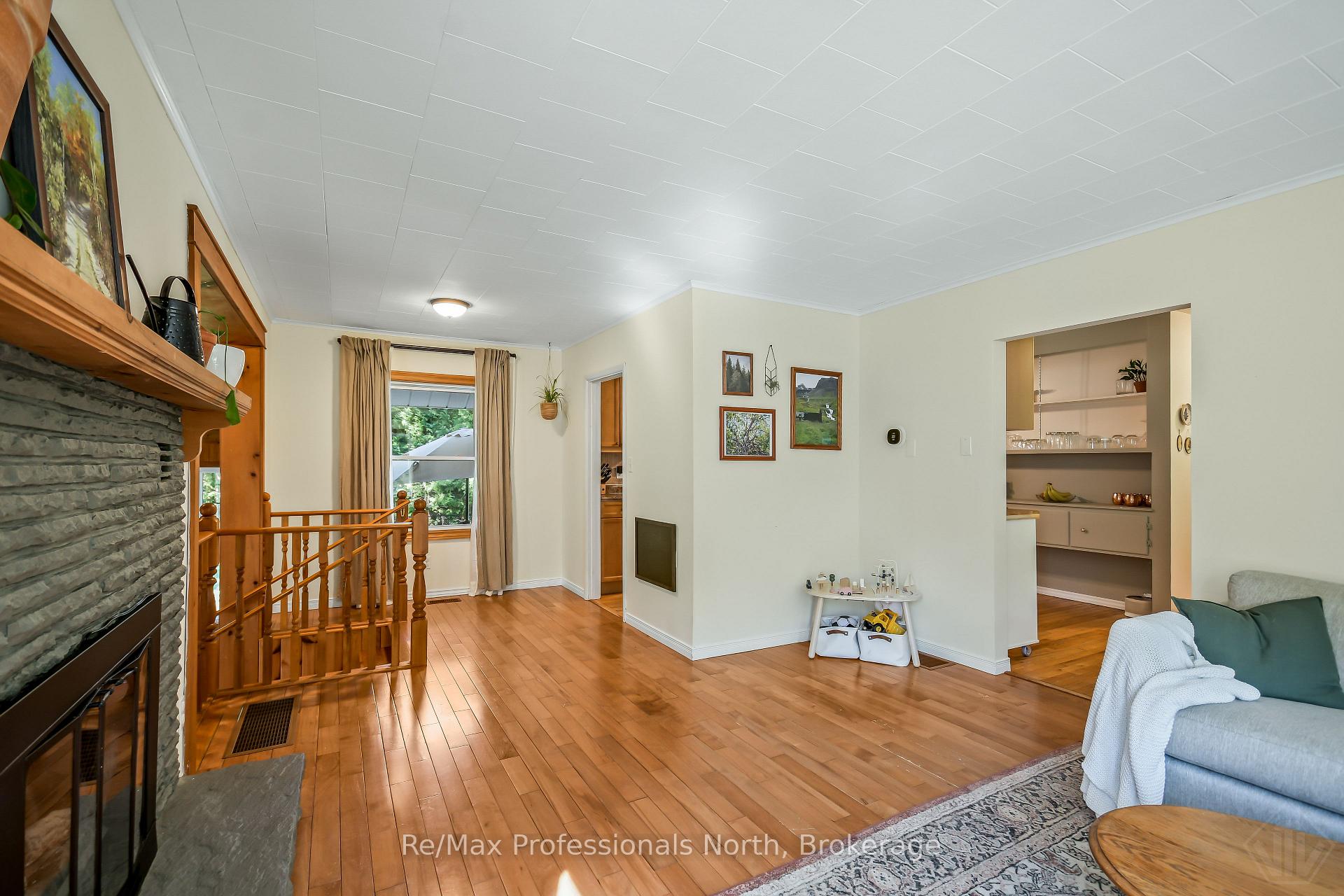 Photo 10 of 775 Muskoka Beach Road, Gravenhurst, Muskoka (S) — HOMEH
