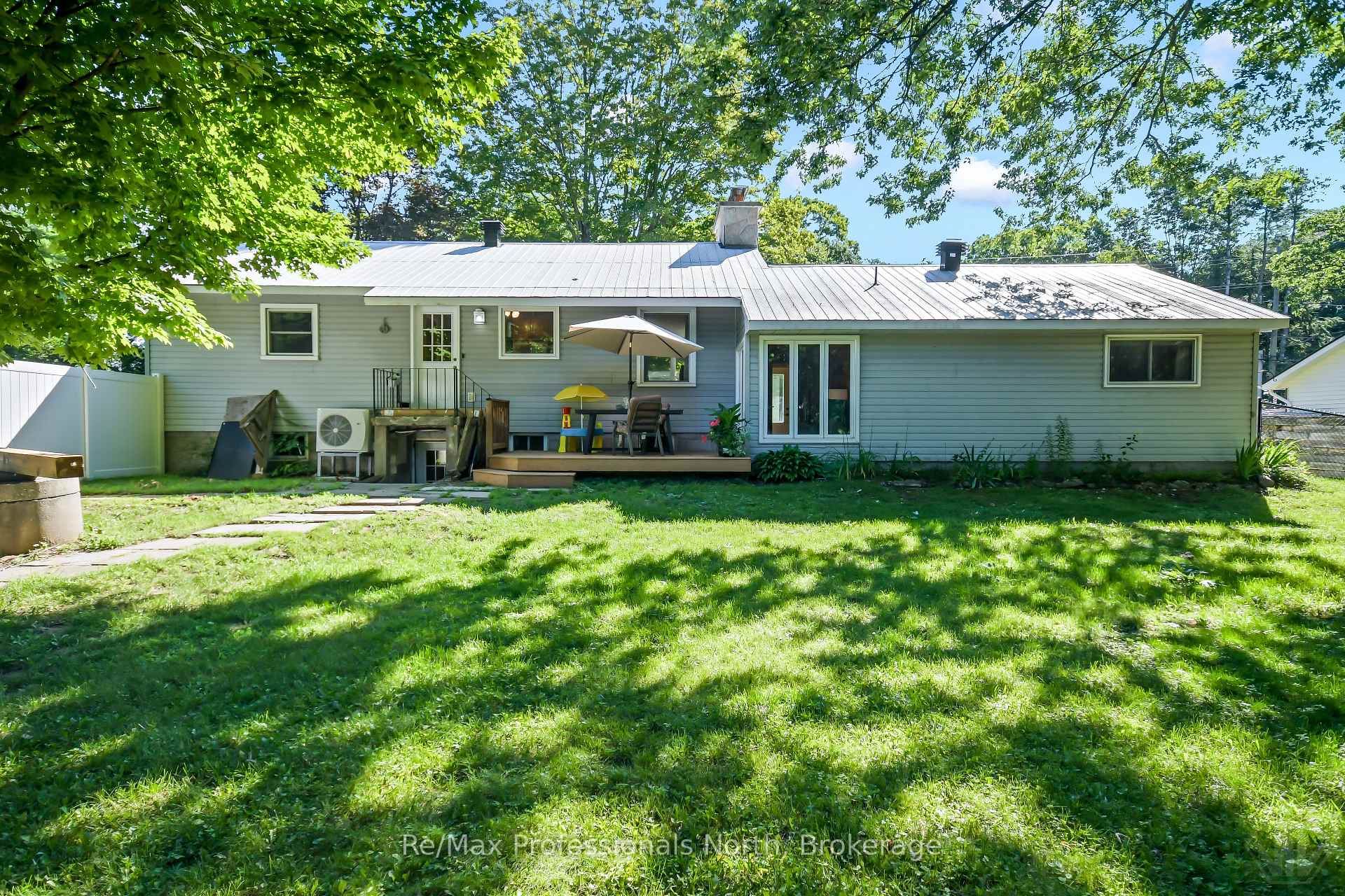 Photo 31 of 775 Muskoka Beach Road, Gravenhurst, Muskoka (S) — HOMEH