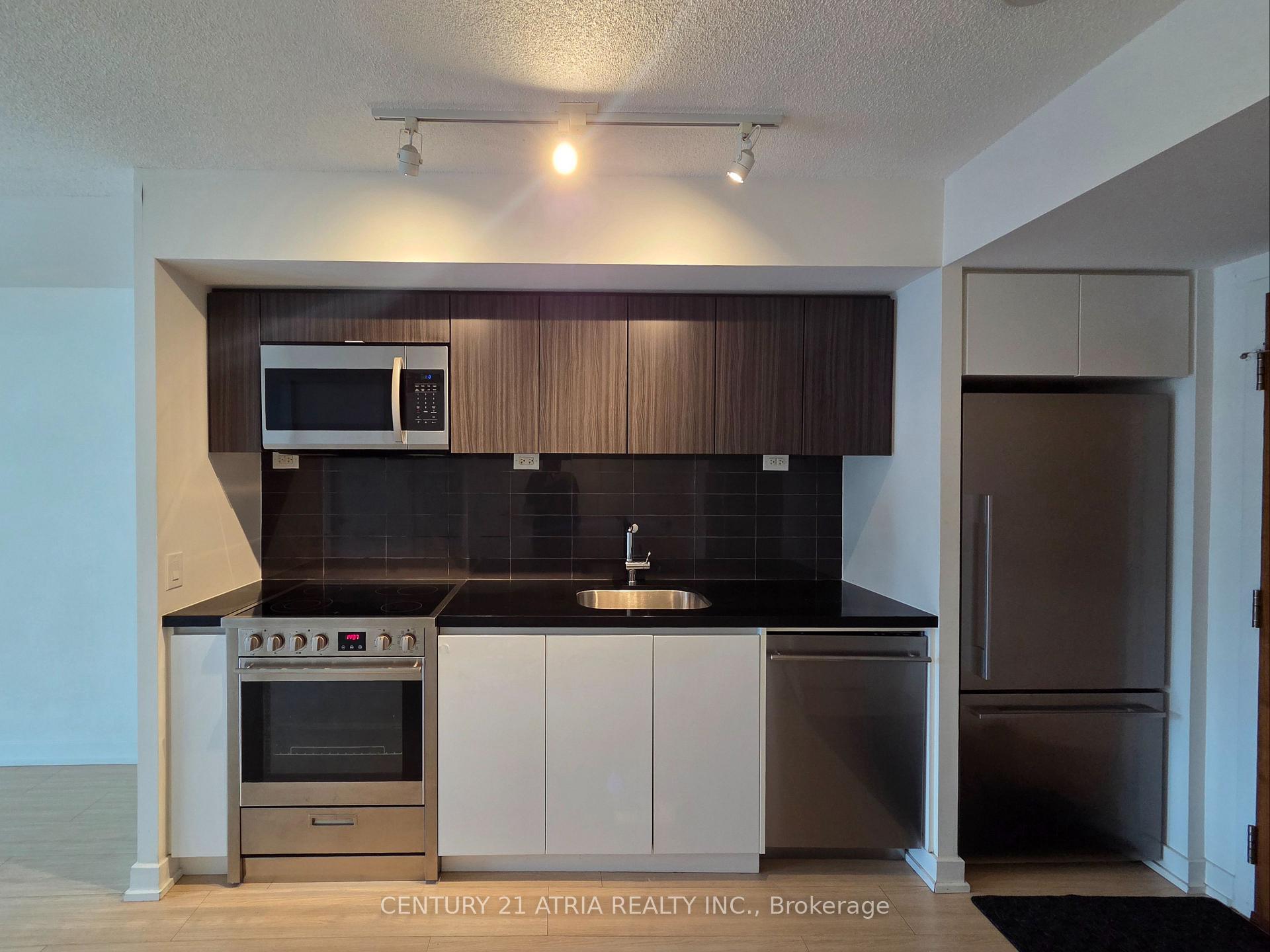 Photo 5 of Unit 2912, 75 Queens Wharf Road, Toronto, Waterfront Communities — HOMEH