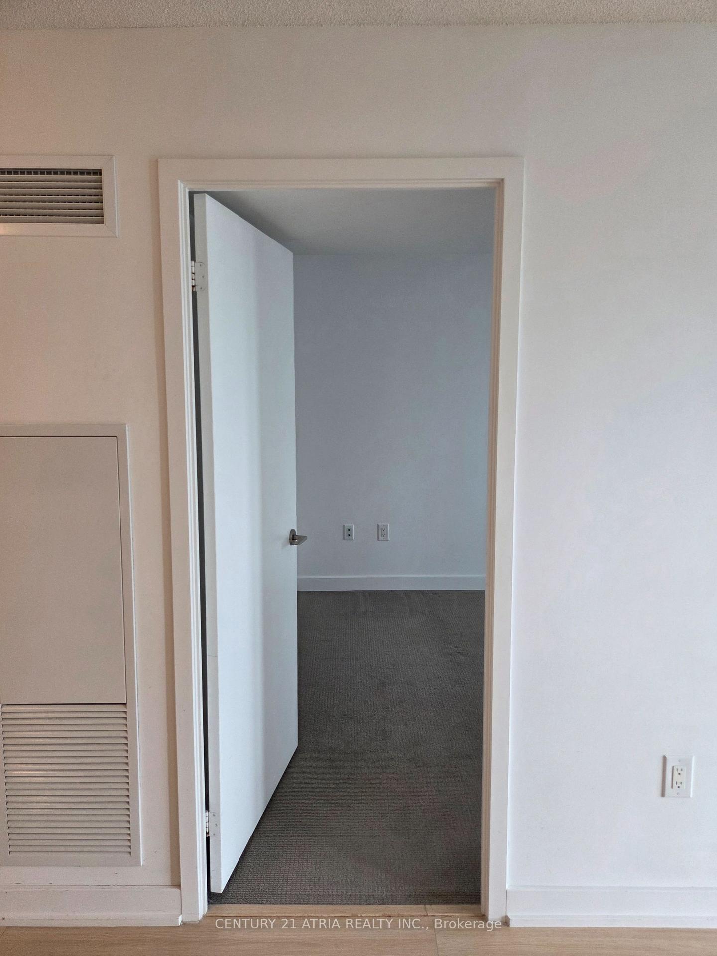 Photo 8 of Unit 2912, 75 Queens Wharf Road, Toronto, Waterfront Communities — HOMEH