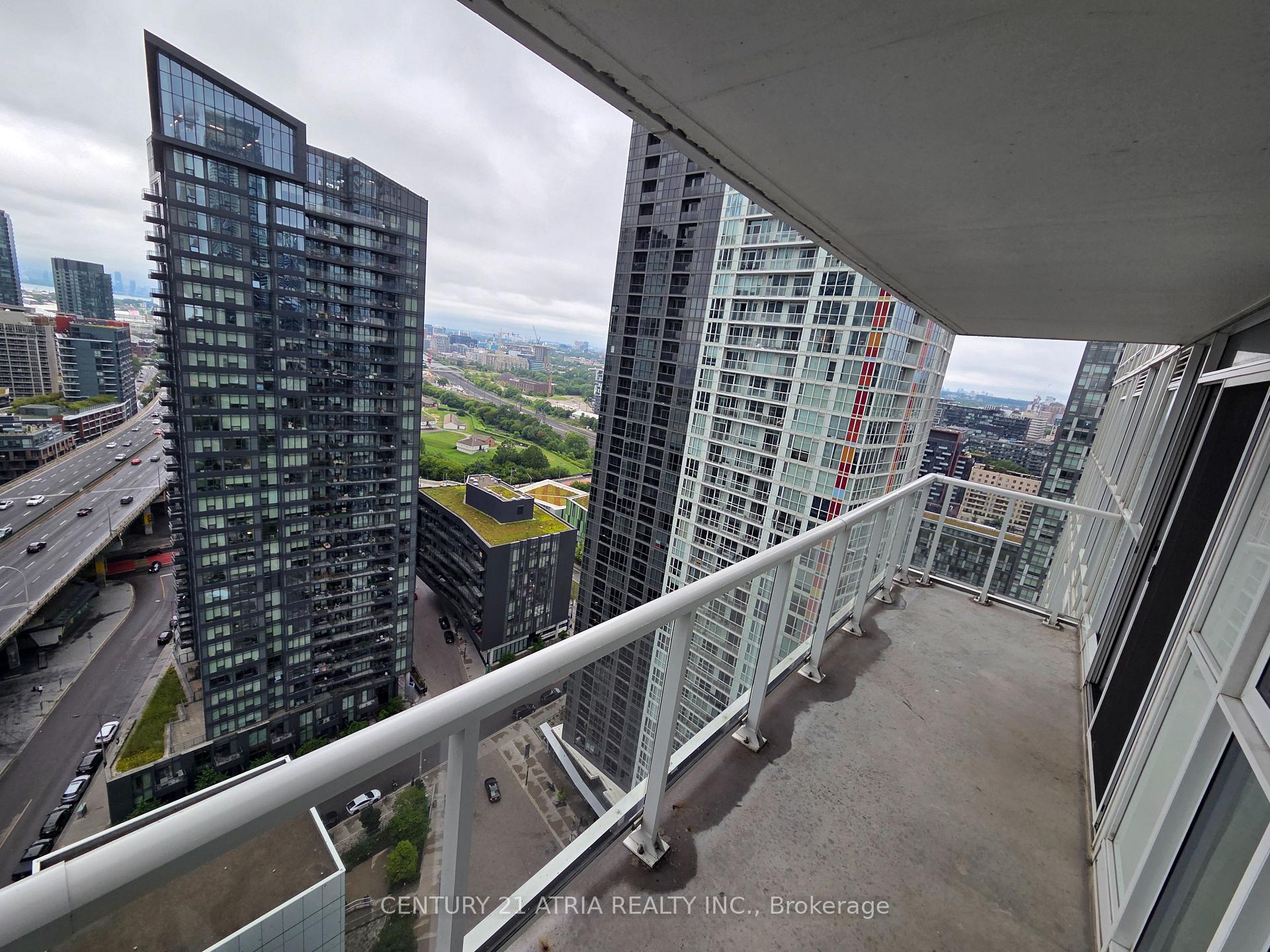 Photo 17 of Unit 2912, 75 Queens Wharf Road, Toronto, Waterfront Communities — HOMEH