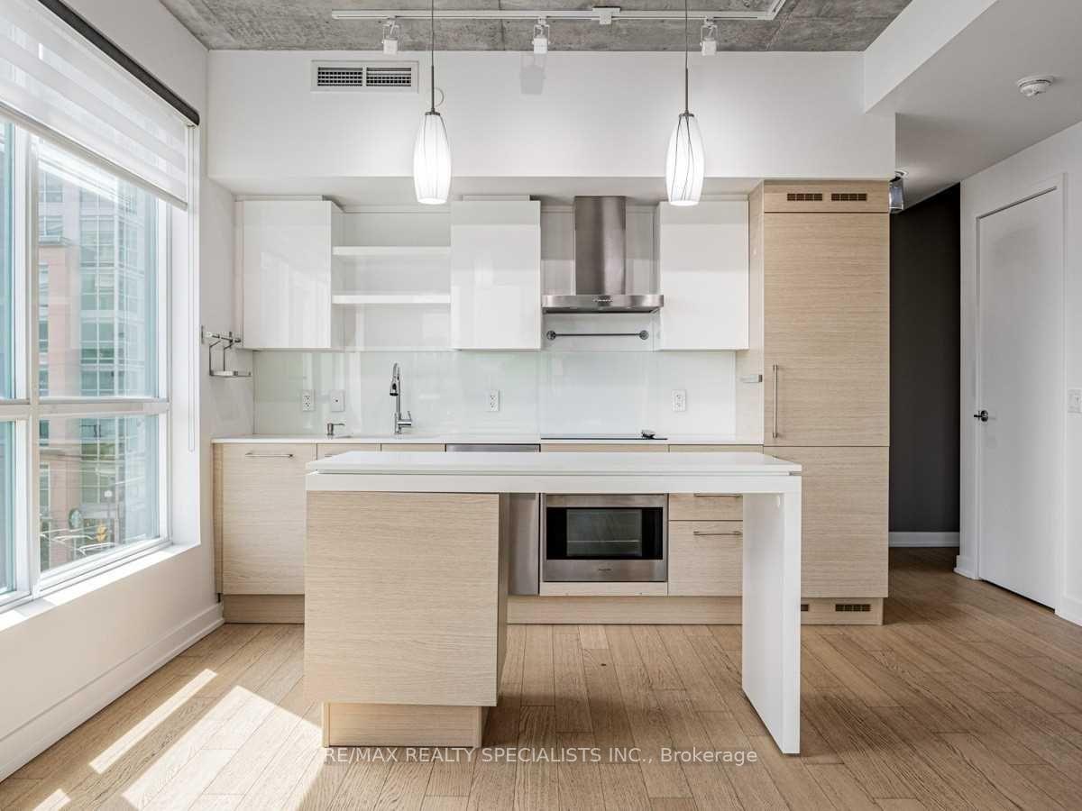 Photo 6 of Unit 321, 1030 King Street W, Toronto, Niagara — HOMEH