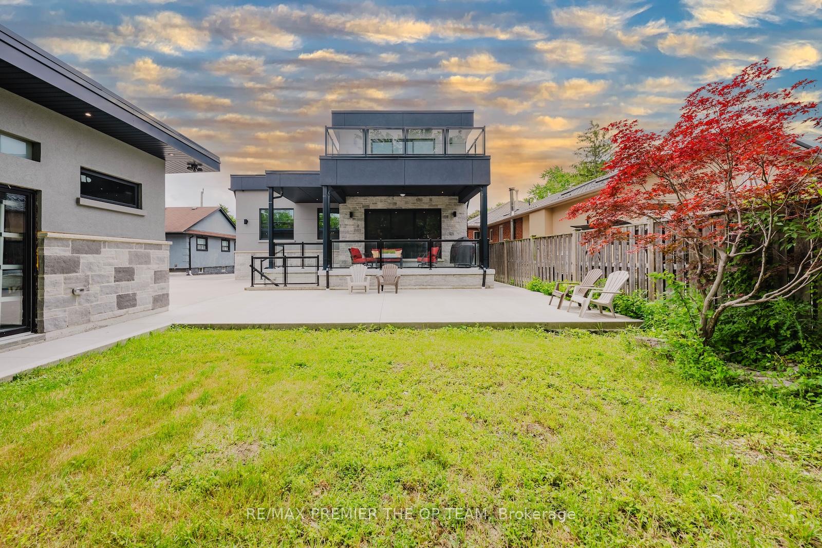 Photo 5 of 54 Cheltenham Avenue, Vaughan, West Woodbridge — HOMEH