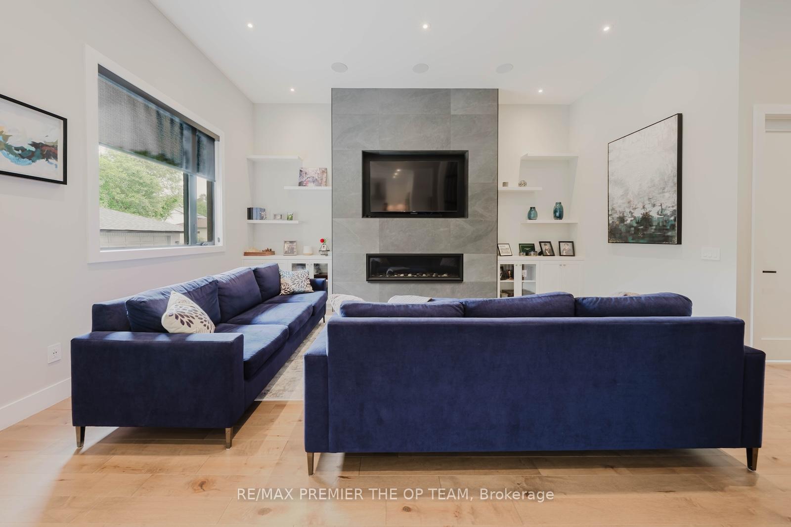 Photo 13 of 54 Cheltenham Avenue, Vaughan, West Woodbridge — HOMEH