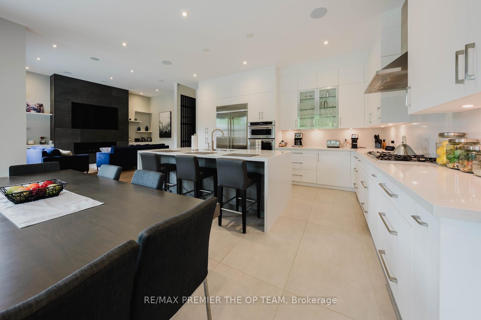 Photo 17 of 54 Cheltenham Avenue, Vaughan, West Woodbridge — HOMEH