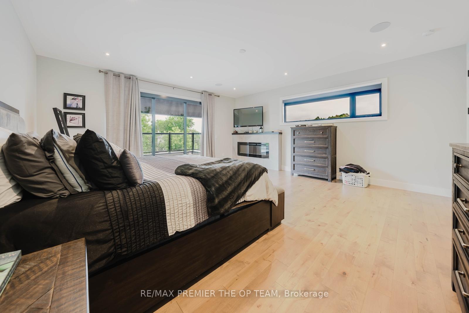 Photo 32 of 54 Cheltenham Avenue, Vaughan, West Woodbridge — HOMEH