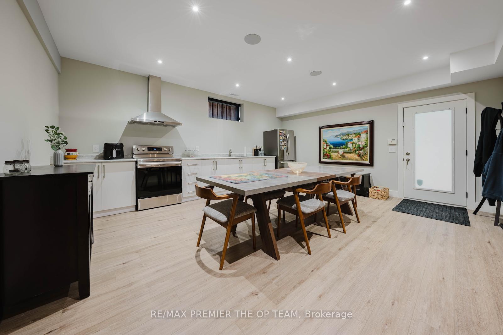 Photo 35 of 54 Cheltenham Avenue, Vaughan, West Woodbridge — HOMEH