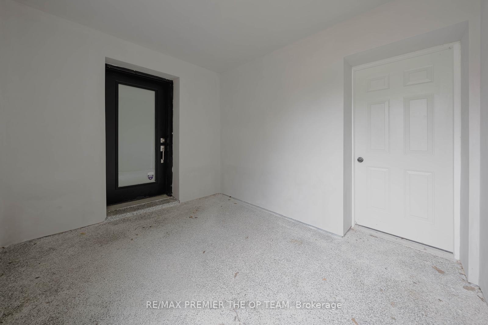 Photo 40 of 54 Cheltenham Avenue, Vaughan, West Woodbridge — HOMEH