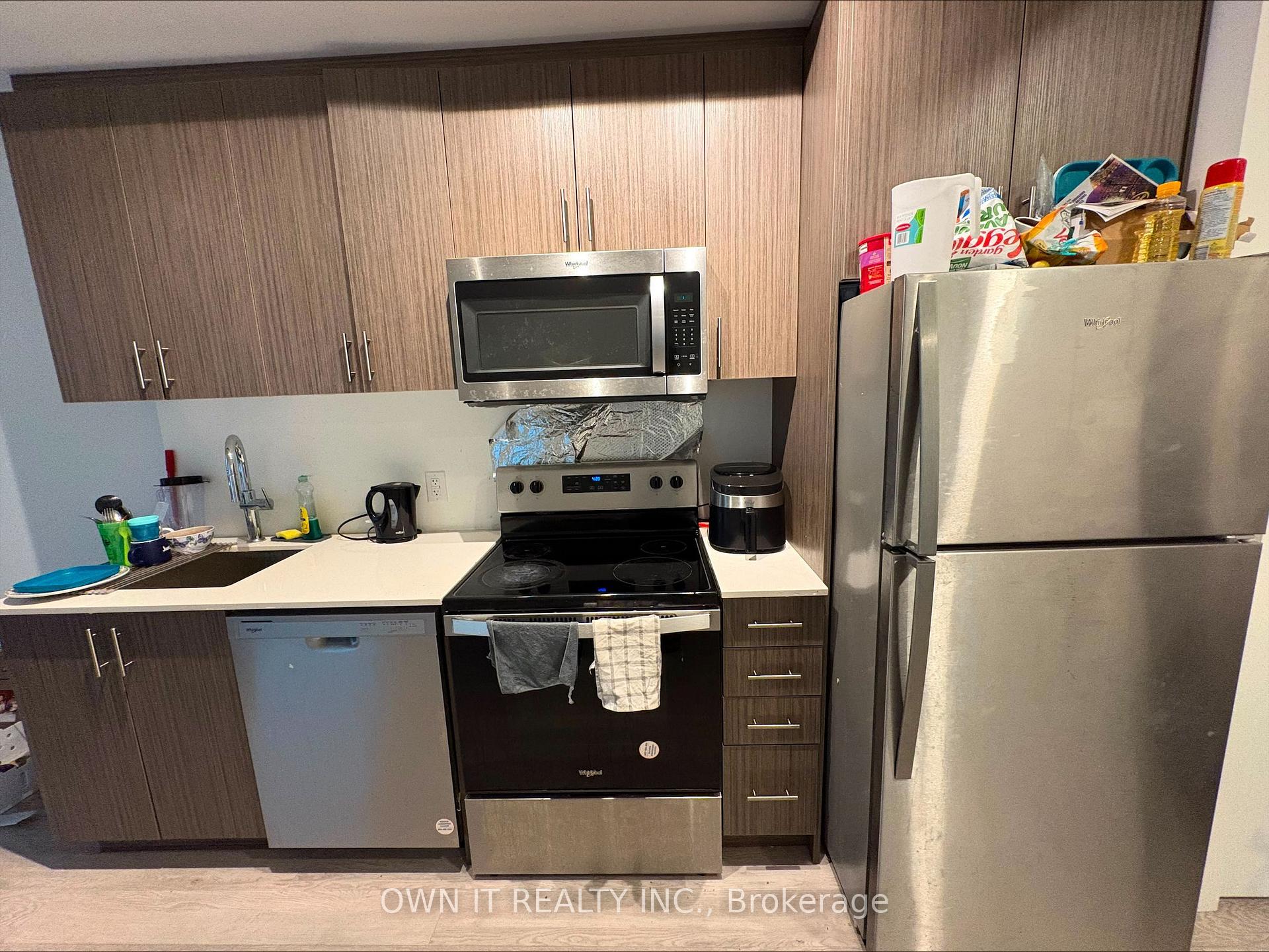 Photo 3 of Unit 312, 2782 Barton Street E, Hamilton, Riverdale — HOMEH