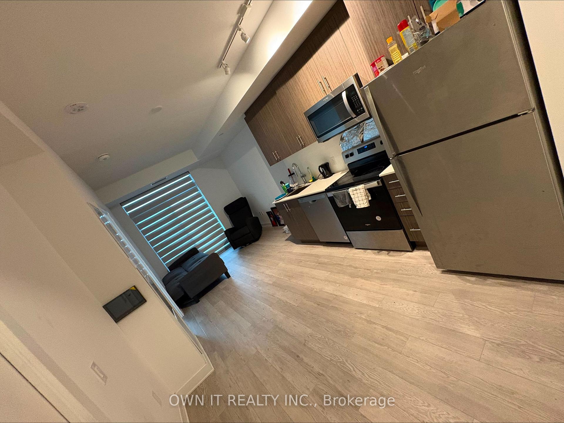 Photo 5 of Unit 312, 2782 Barton Street E, Hamilton, Riverdale — HOMEH