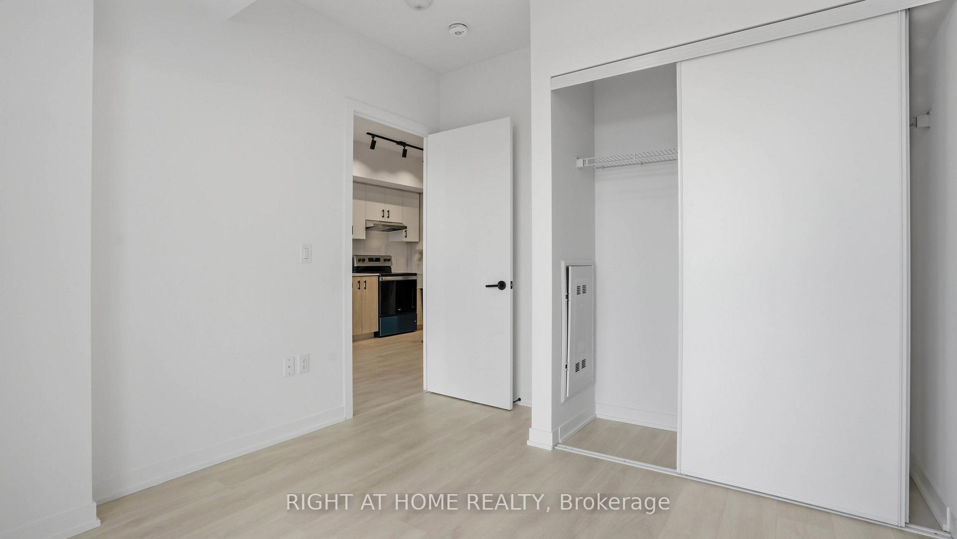 Photo 13 of Unit D604, 4878 Powers Common, Burlington, Alton — HOMEH