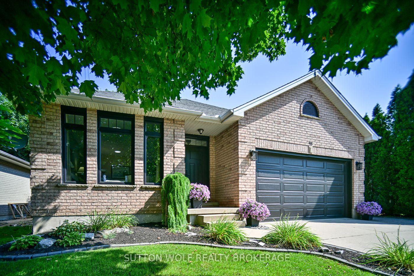 Photo 4 of 95 Middlesex Drive, Strathroy-Caradoc, NE — HOMEH