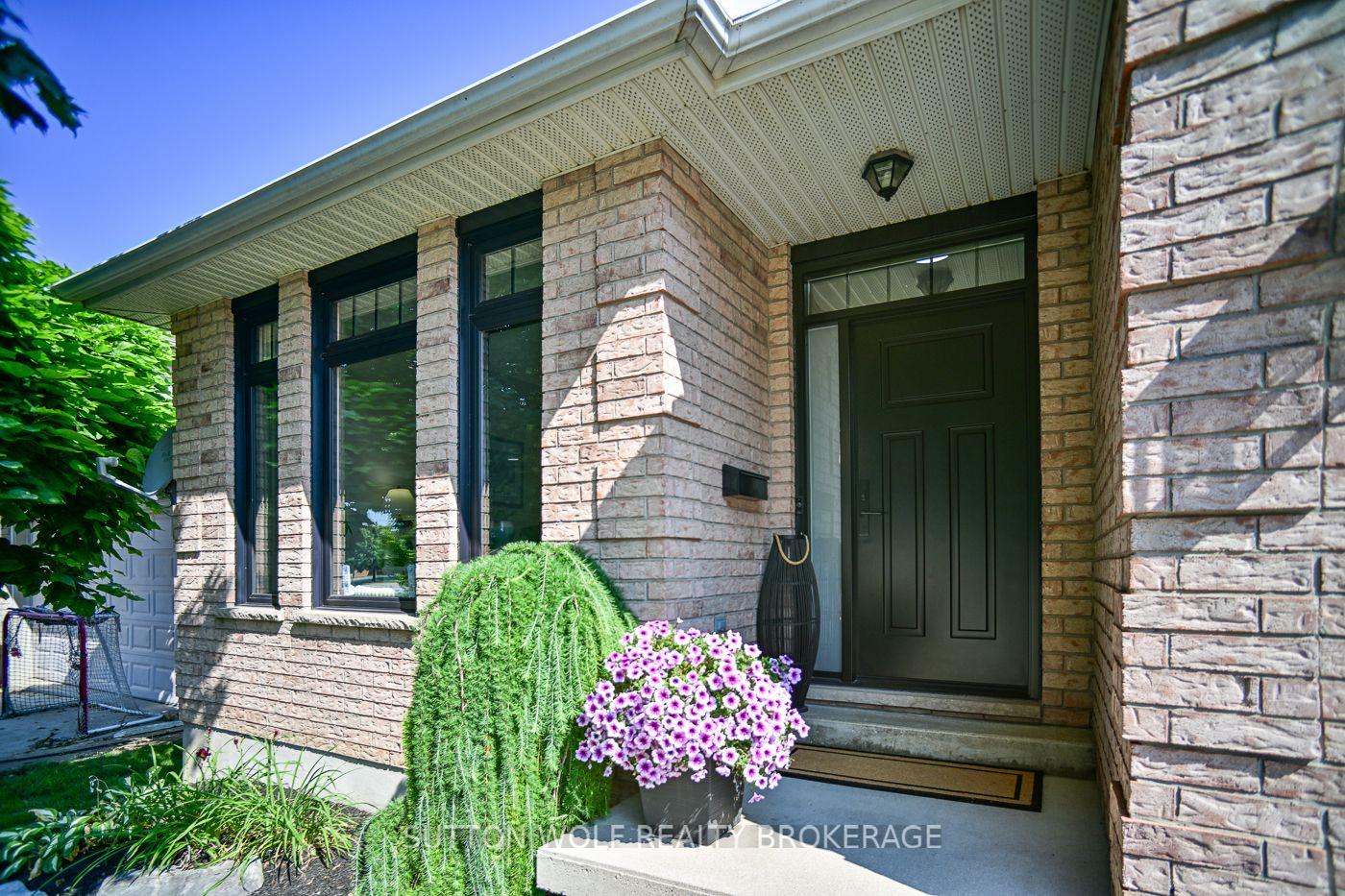 Photo 5 of 95 Middlesex Drive, Strathroy-Caradoc, NE — HOMEH