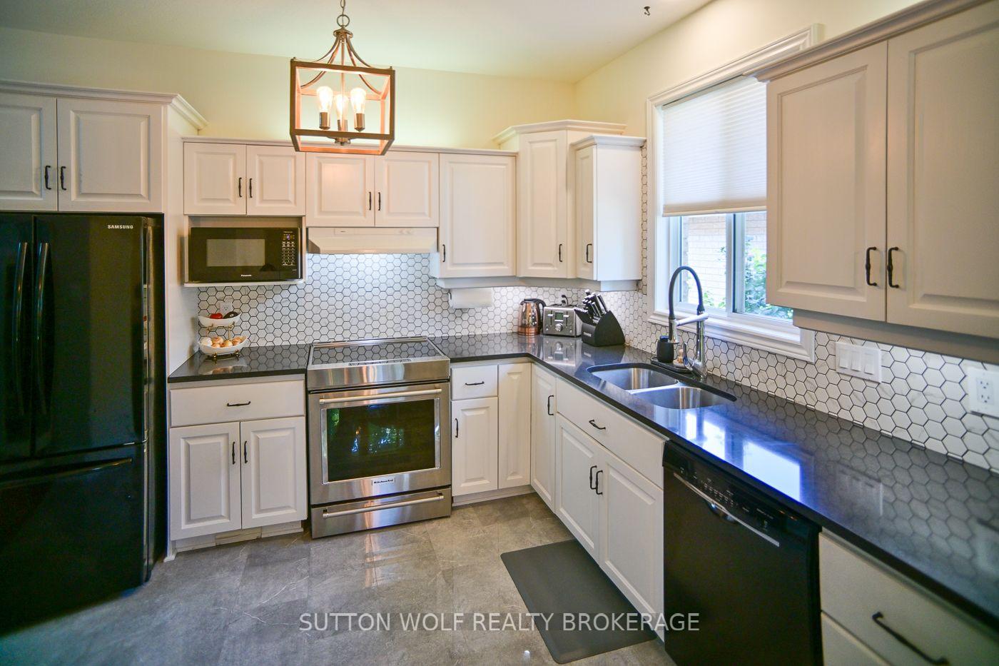 Photo 17 of 95 Middlesex Drive, Strathroy-Caradoc, NE — HOMEH