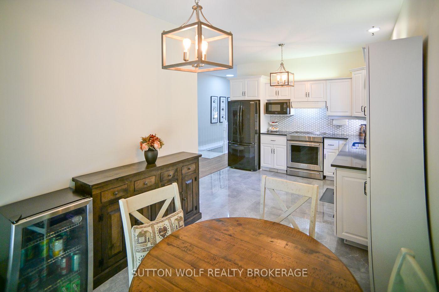 Photo 19 of 95 Middlesex Drive, Strathroy-Caradoc, NE — HOMEH