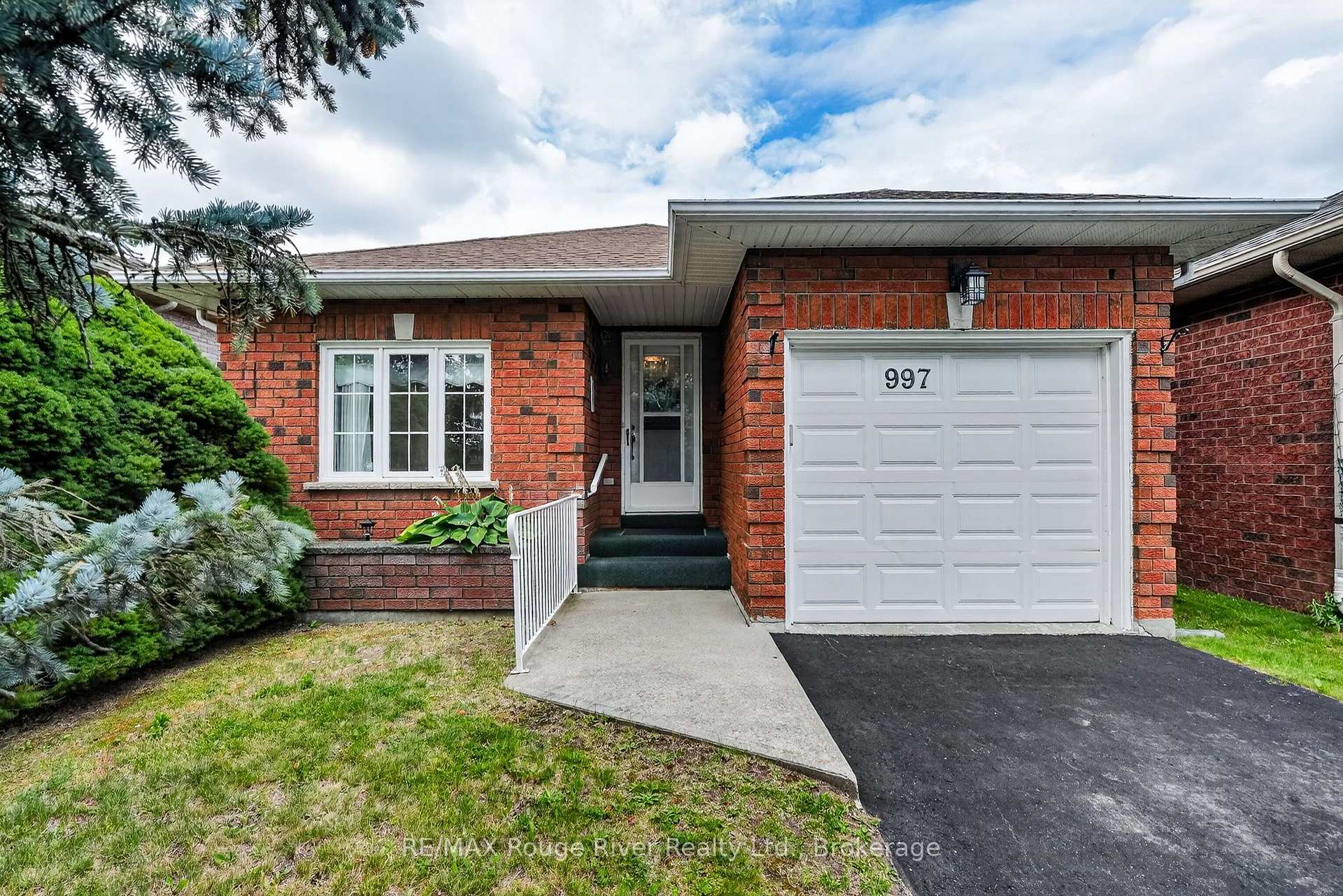 Photo 1 of 997 Field Court, Cobourg — HOMEH