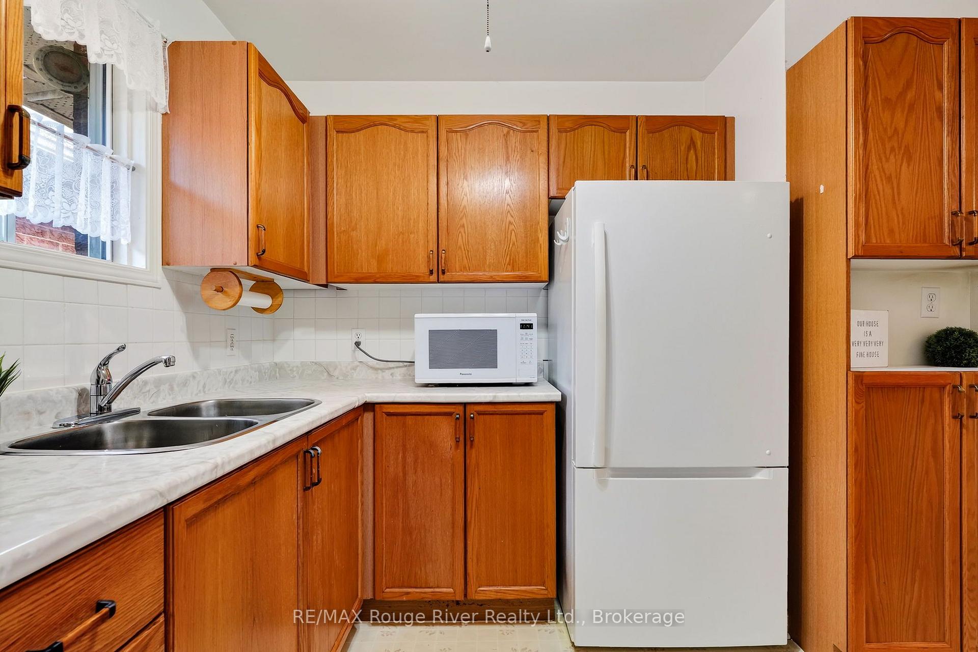 Photo 17 of 997 Field Court, Cobourg — HOMEH