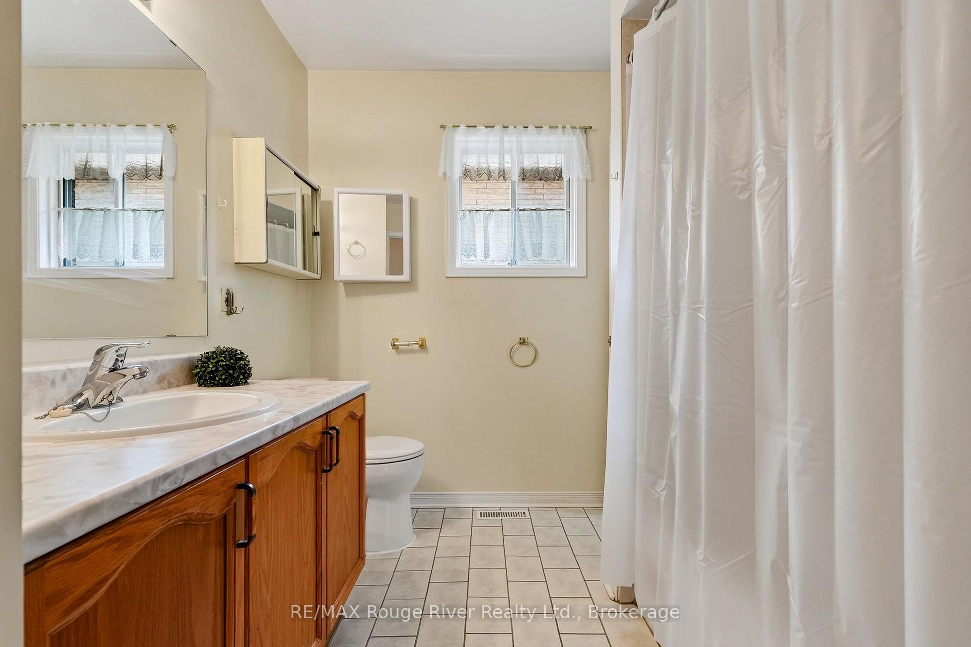 Photo 25 of 997 Field Court, Cobourg — HOMEH