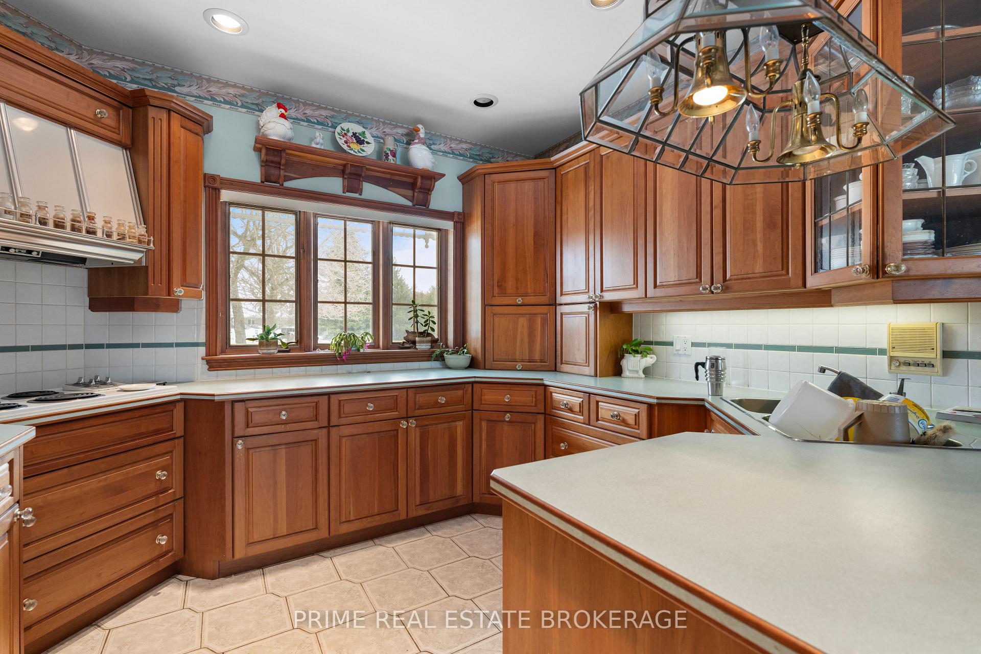 Photo 14 of 72797 Ravine Drive, Bluewater, Zurich — HOMEH