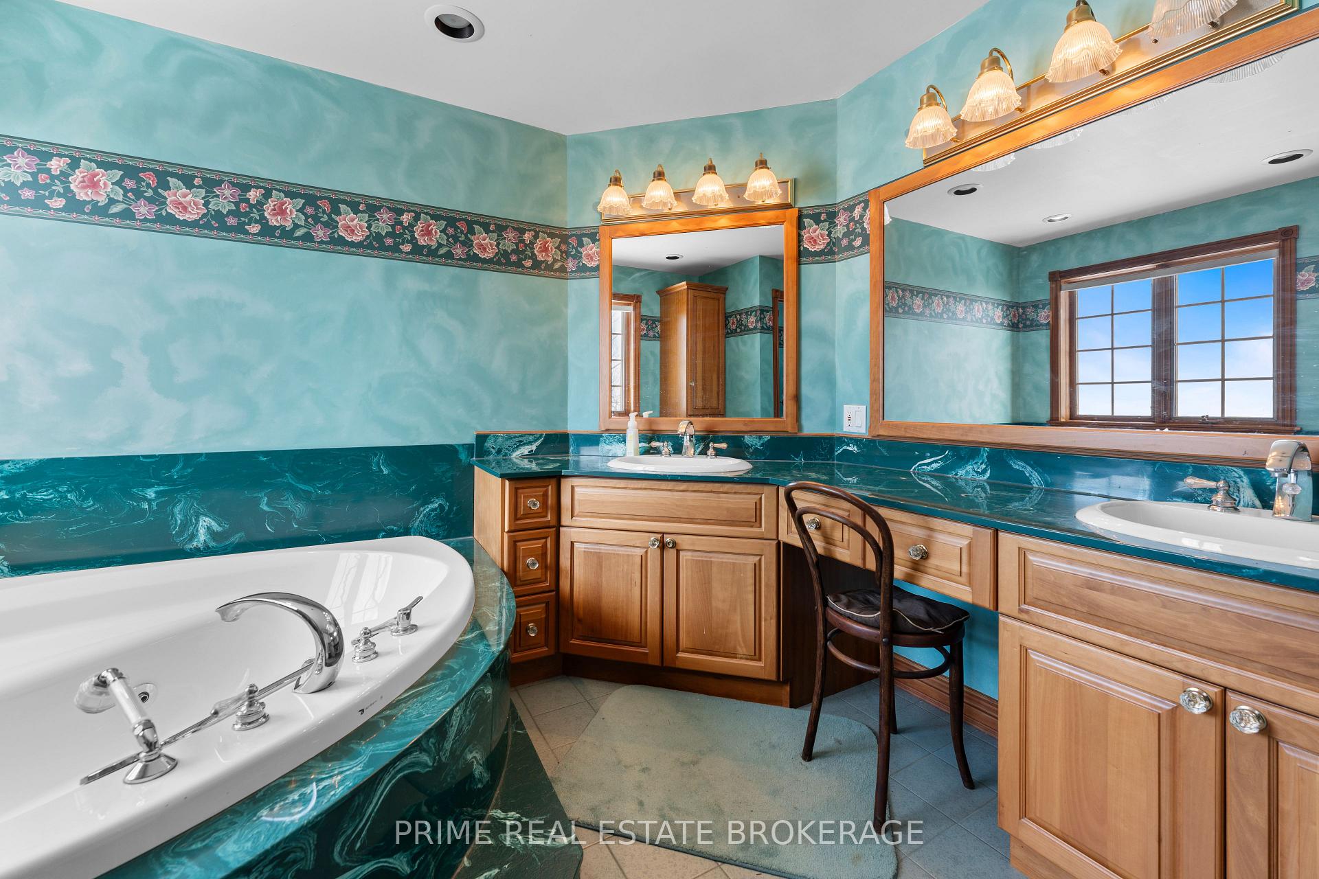 Photo 24 of 72797 Ravine Drive, Bluewater, Zurich — HOMEH
