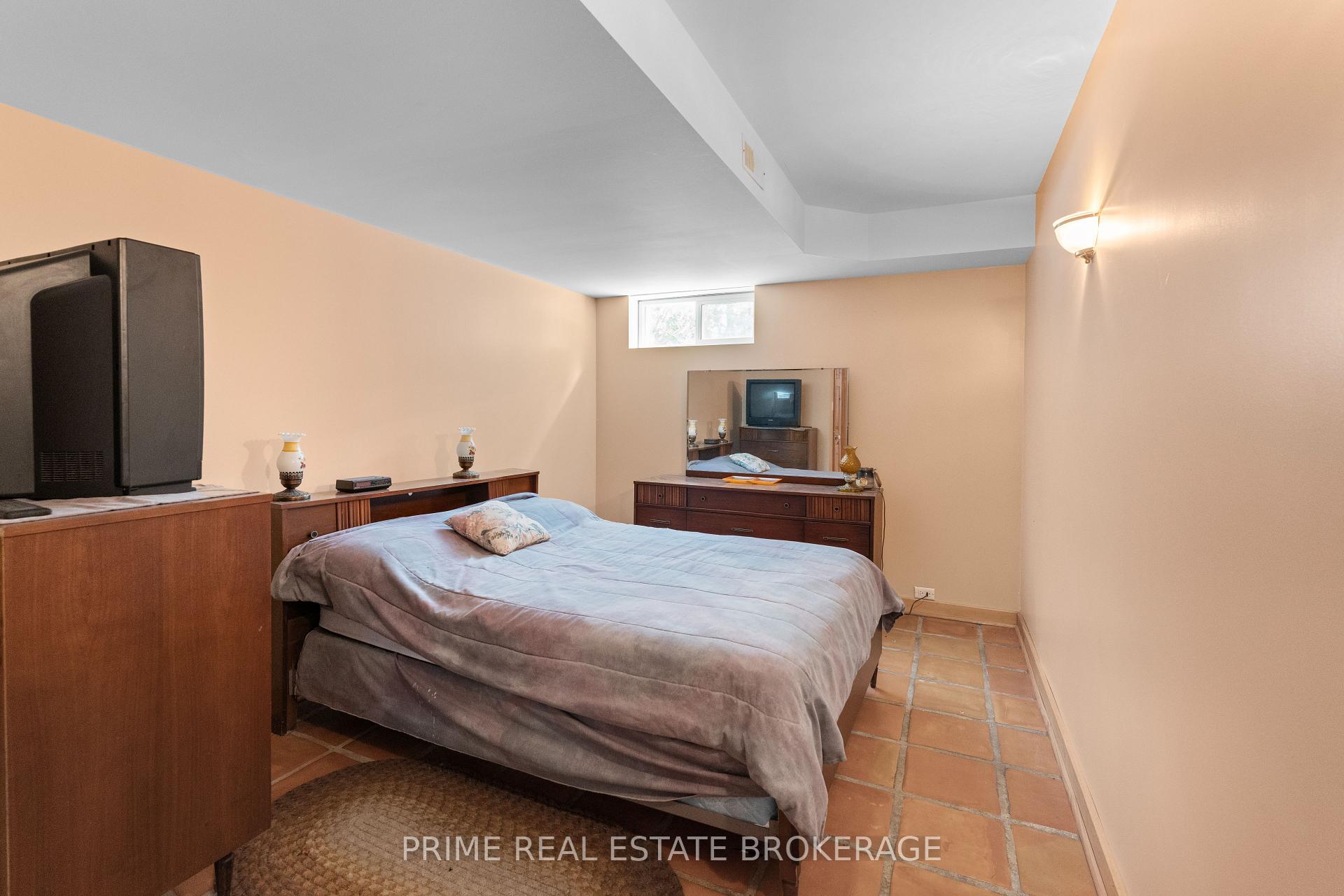 Photo 34 of 72797 Ravine Drive, Bluewater, Zurich — HOMEH