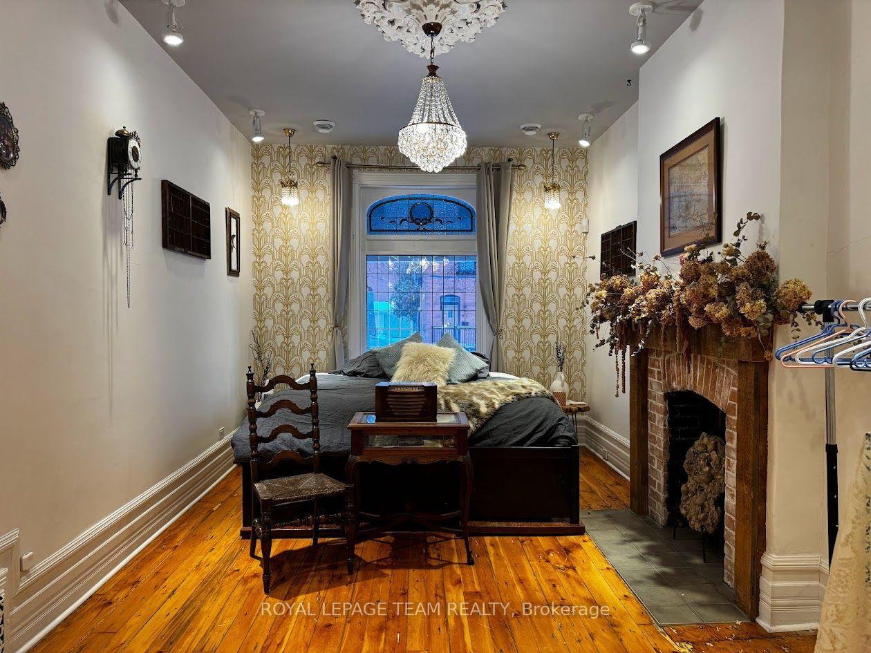 Photo 3 of Unit 1, 620 Cooper Street, Ottawa, Ottawa Centre — HOMEH